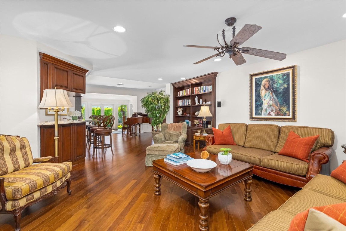 359 Poinciana Dr Fort Lauderdale, FL 33301