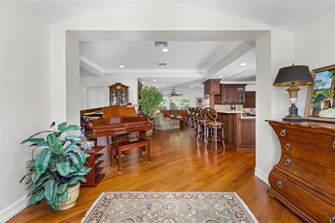 359 Poinciana Dr Fort Lauderdale, FL 33301