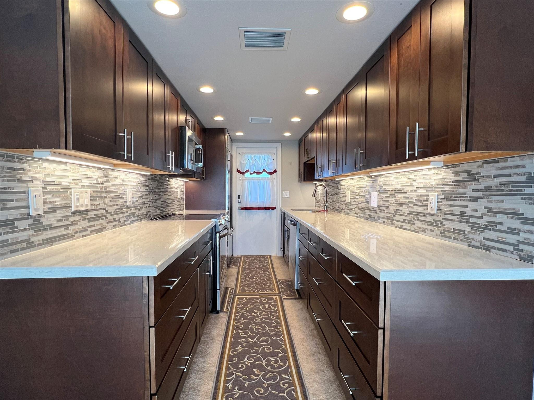 1015 SE 15th St #6D Fort Lauderdale, FL 33316