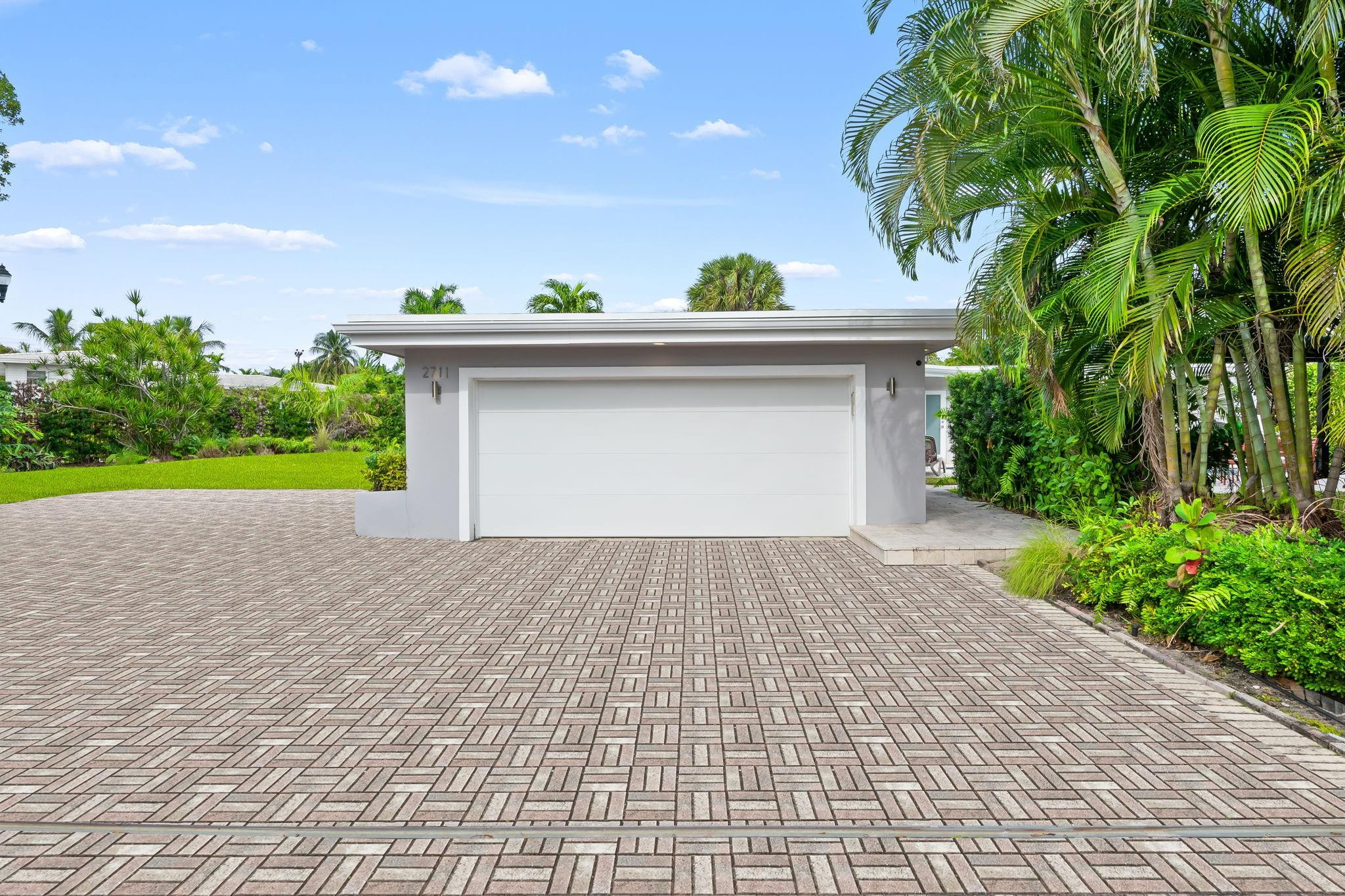 2711 Mayan Fort Lauderdale, FL 33316