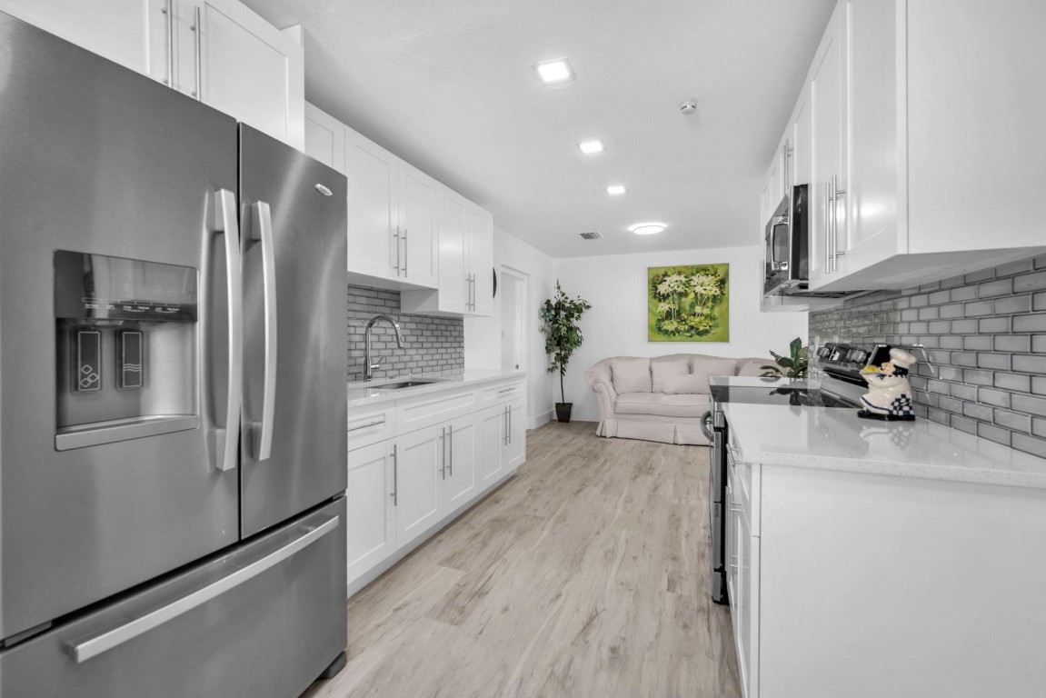 2210 NW 50th Lauderhill, FL 33313