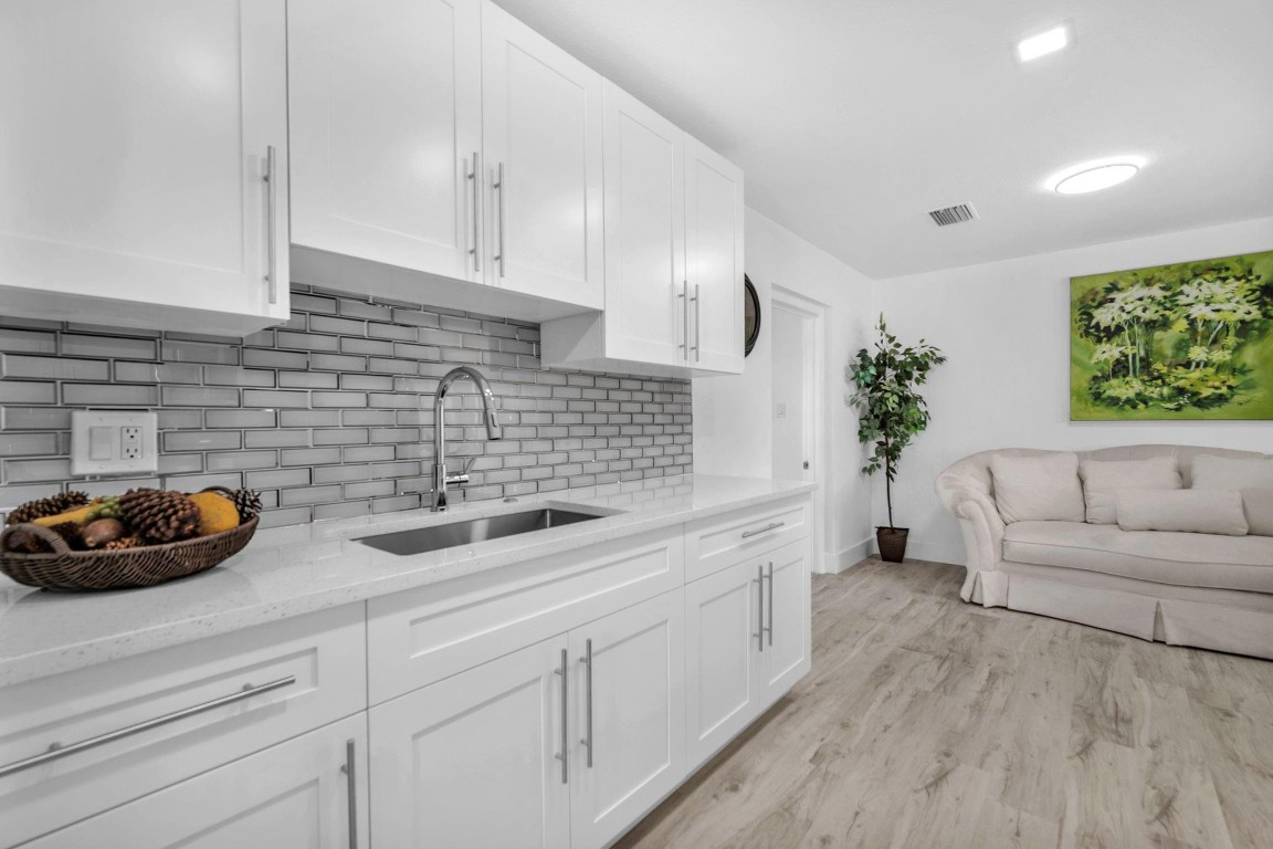 2210 NW 50th Lauderhill, FL 33313