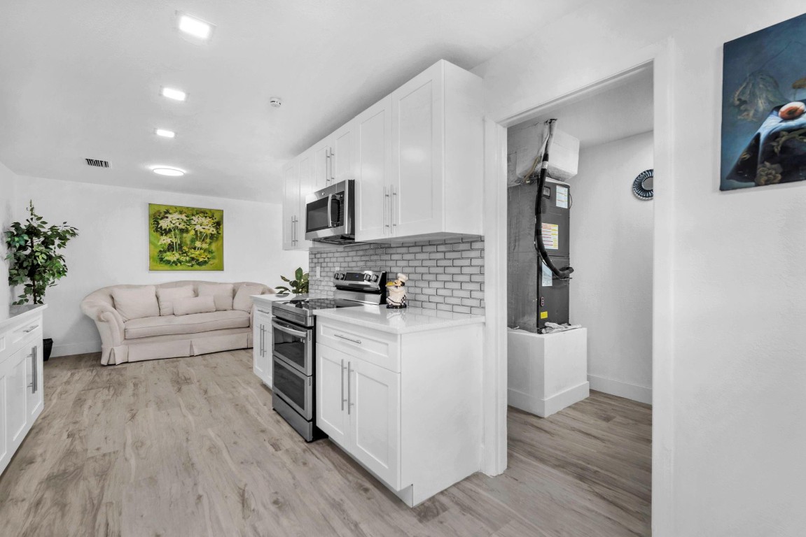 2210 NW 50th Lauderhill, FL 33313