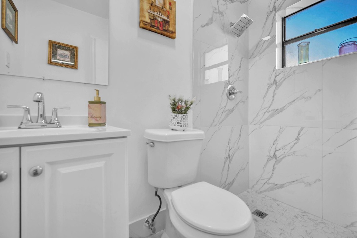 2210 NW 50th Lauderhill, FL 33313