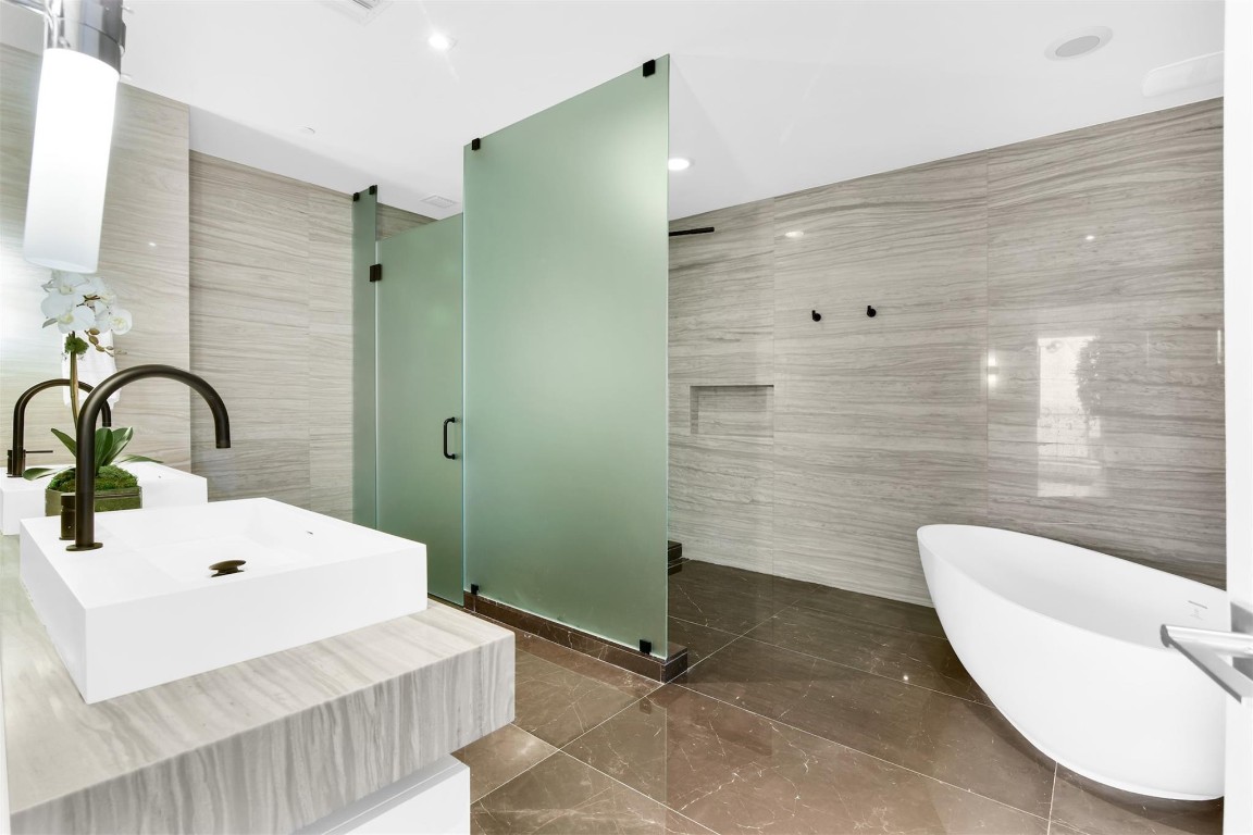 2200 N Ocean #S-906 Fort Lauderdale, FL 33305