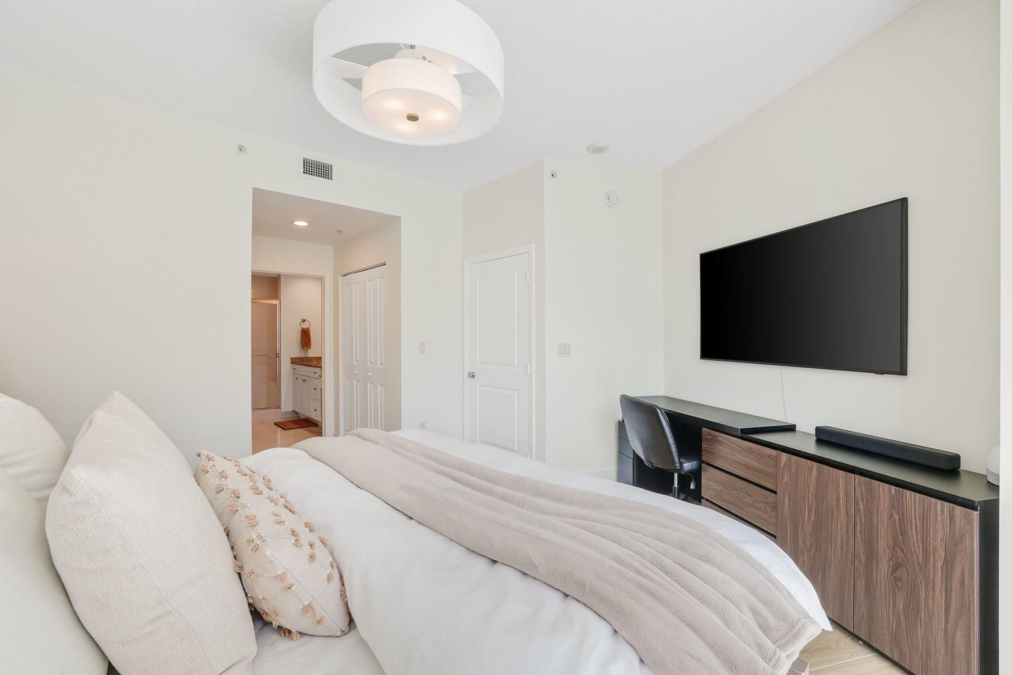 347 N New Riv #301 Fort Lauderdale, FL 33301