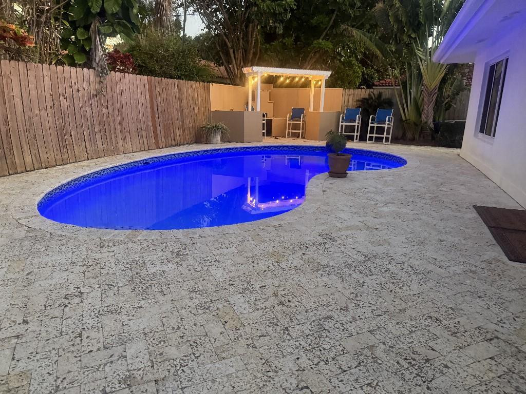 2200 NE 32nd Fort Lauderdale, FL 33305