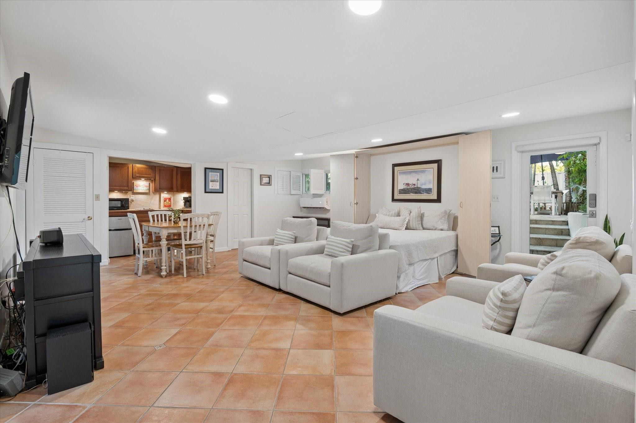 2609 NE 8th Fort Lauderdale, FL 33304