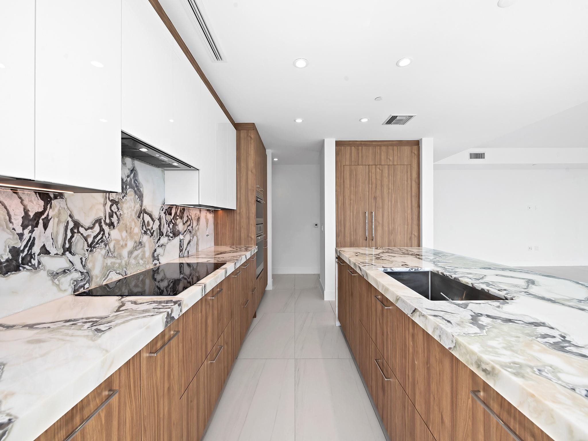 153 N Seabreeze #1002 Fort Lauderdale, FL 33304