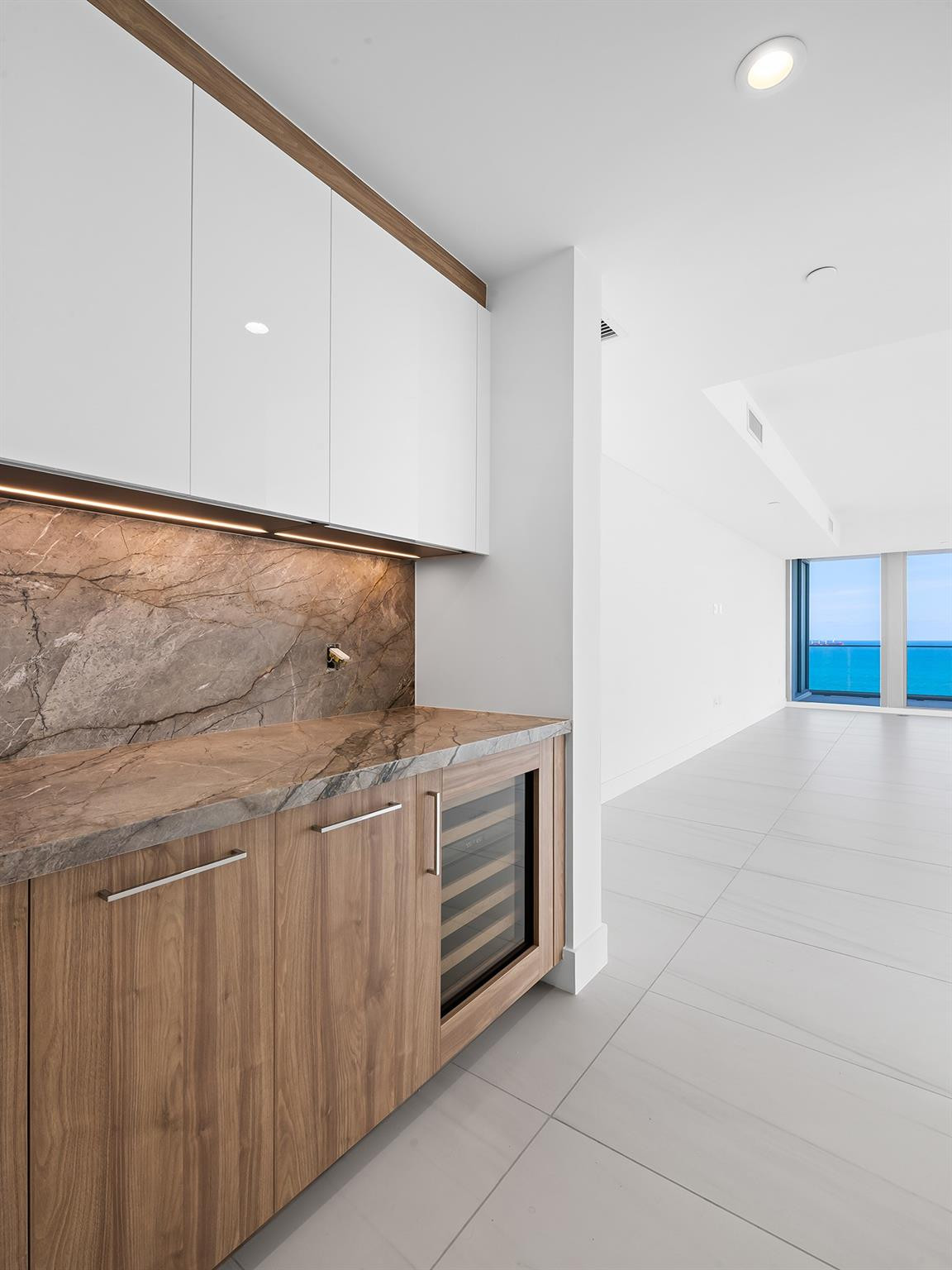 153 N Seabreeze #1002 Fort Lauderdale, FL 33304