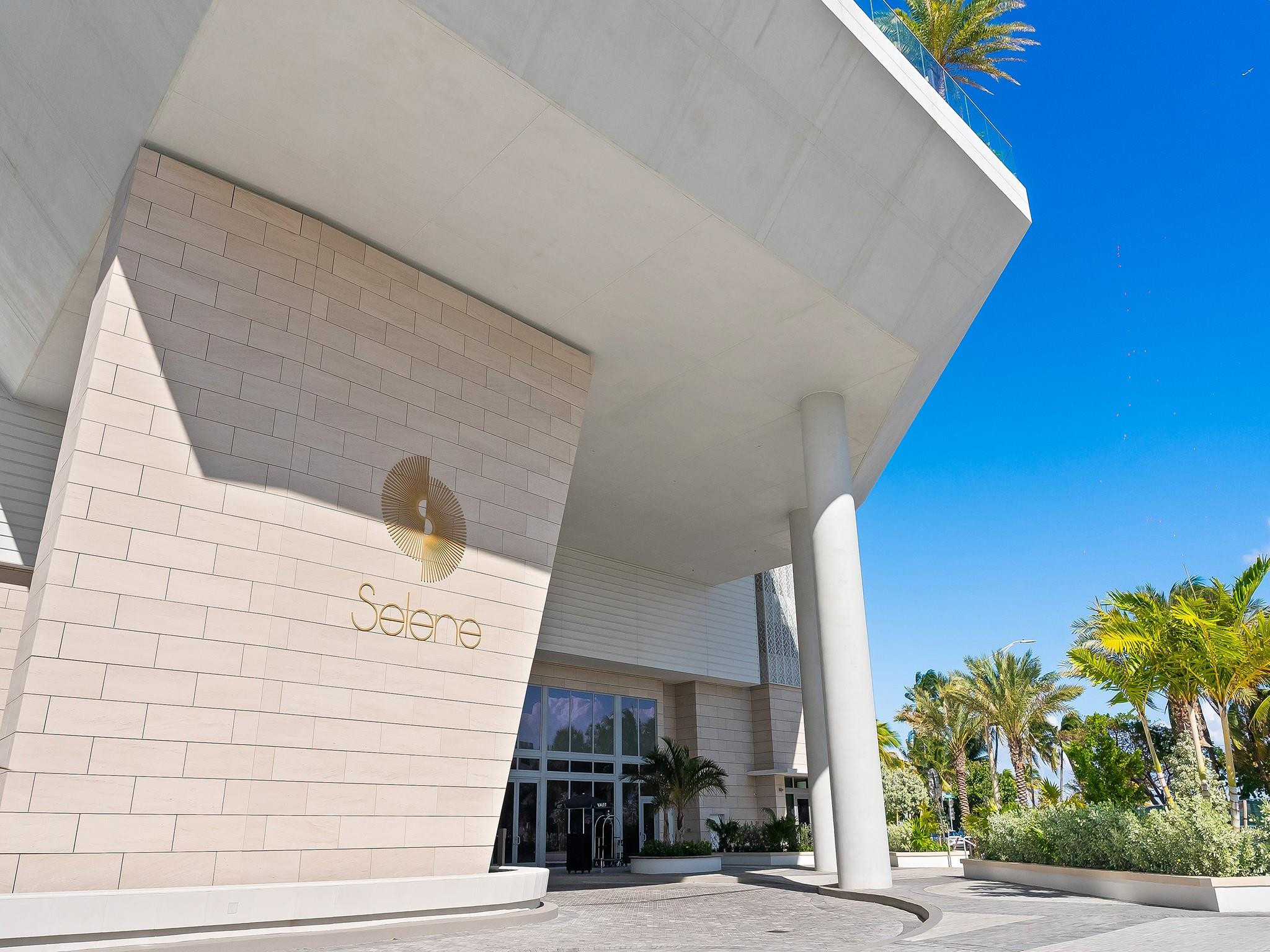 153 N Seabreeze #1002 Fort Lauderdale, FL 33304