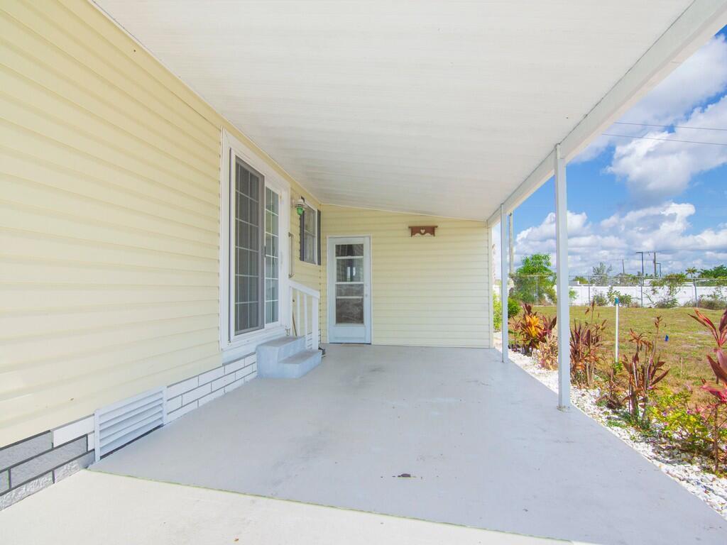 196 NE Emerald Dr,Jensen Beach, FL 34957