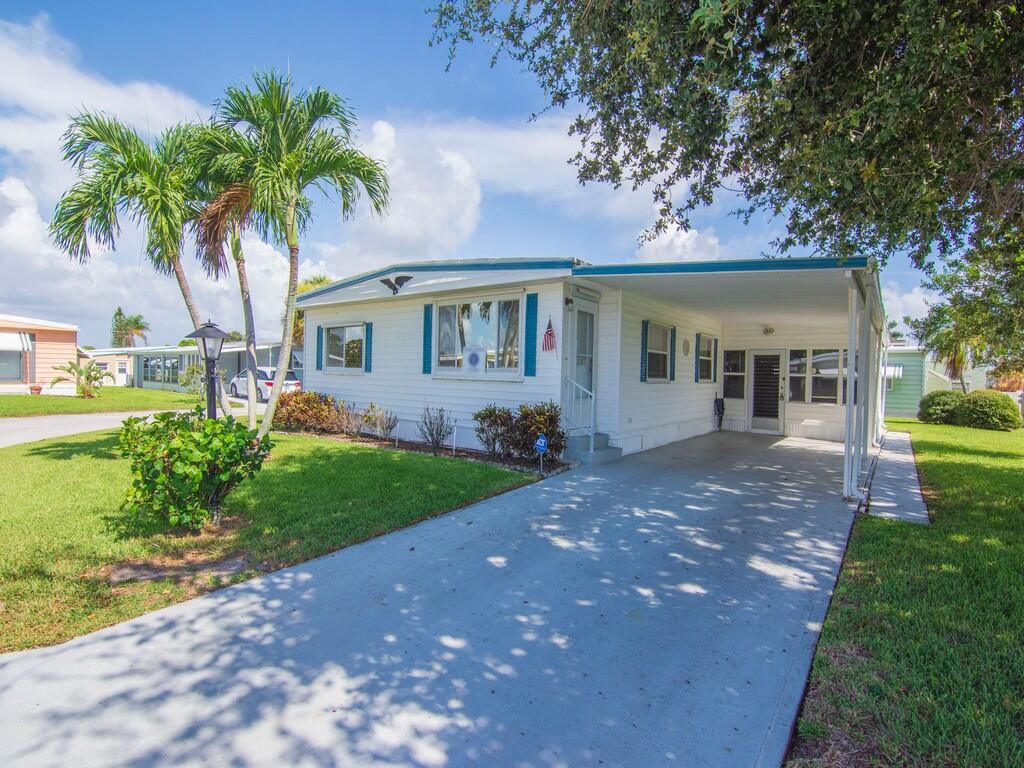 264 NE Cameo Way