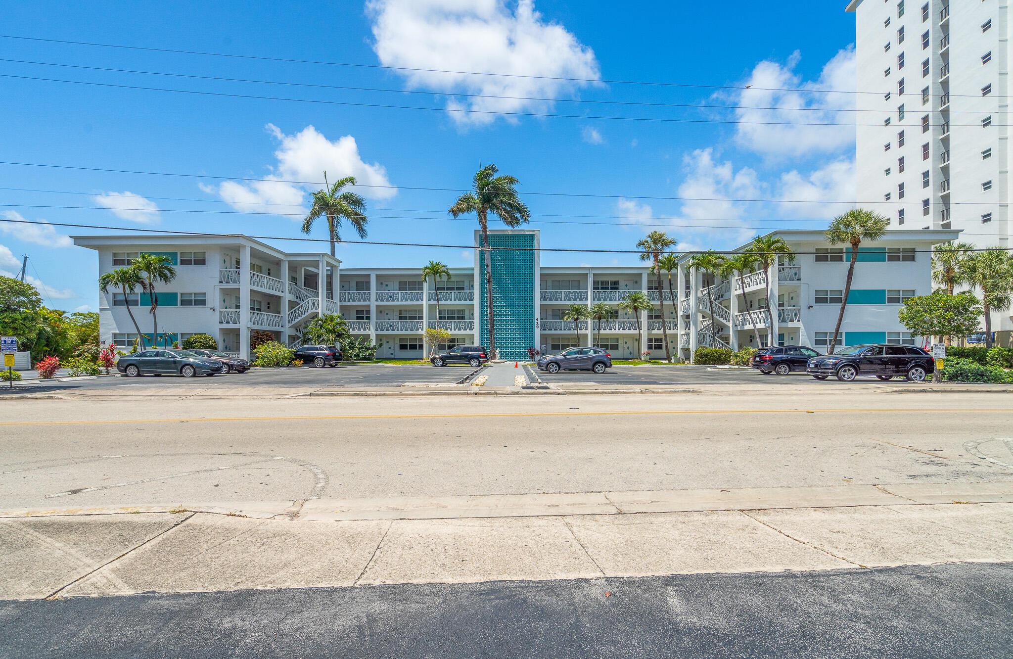 419 Golden Isles Dr #107
