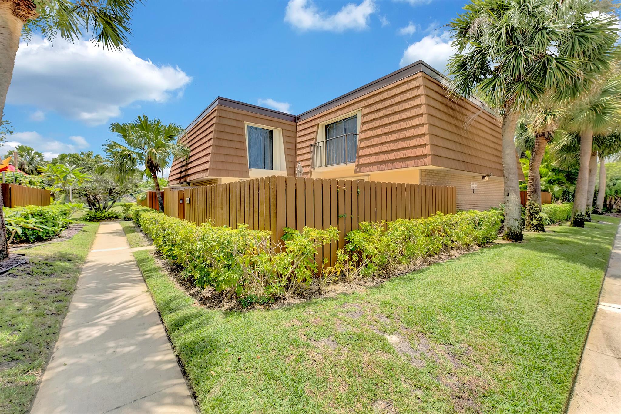 3050 30th Ct Jupiter, FL 33477