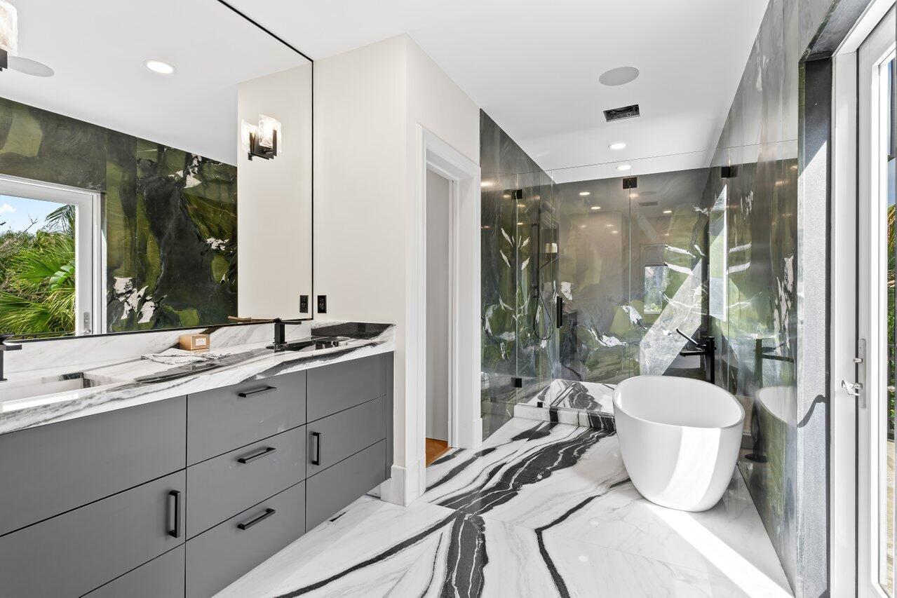 5 Osprey Ct Ocean Ridge, FL 33435