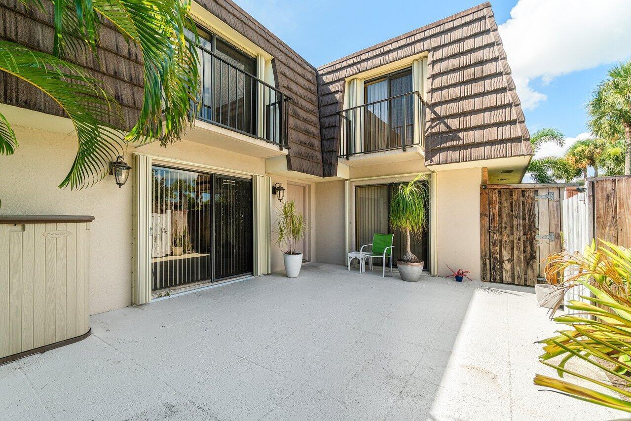 1619 16th Ct Jupiter, FL 33477