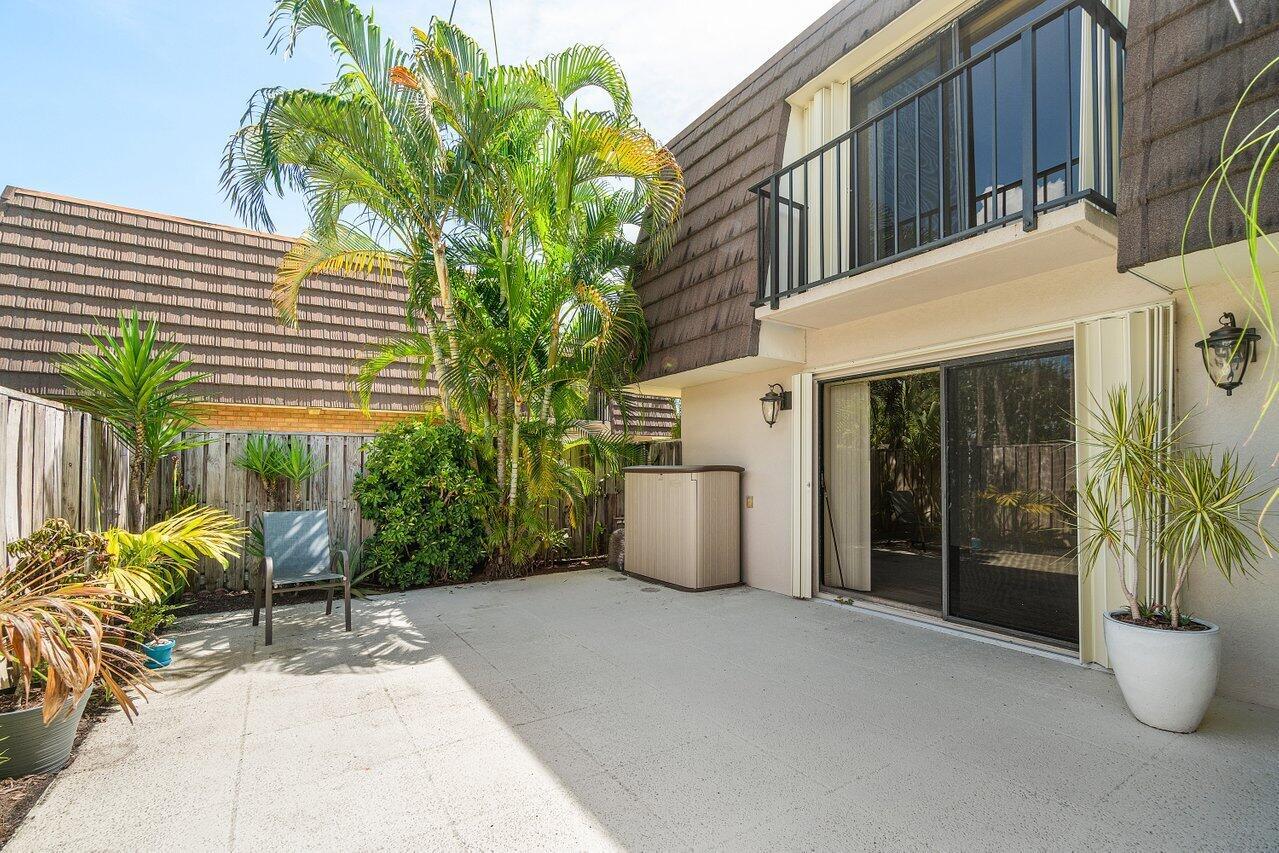 1619 16th Ct Jupiter, FL 33477