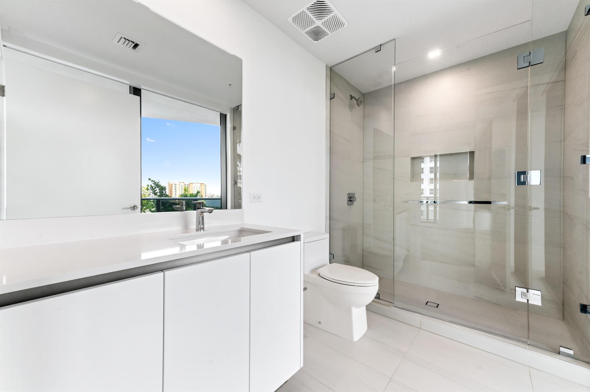 900 N Ocean Blvd #406,Pompano Beach, FL 33062