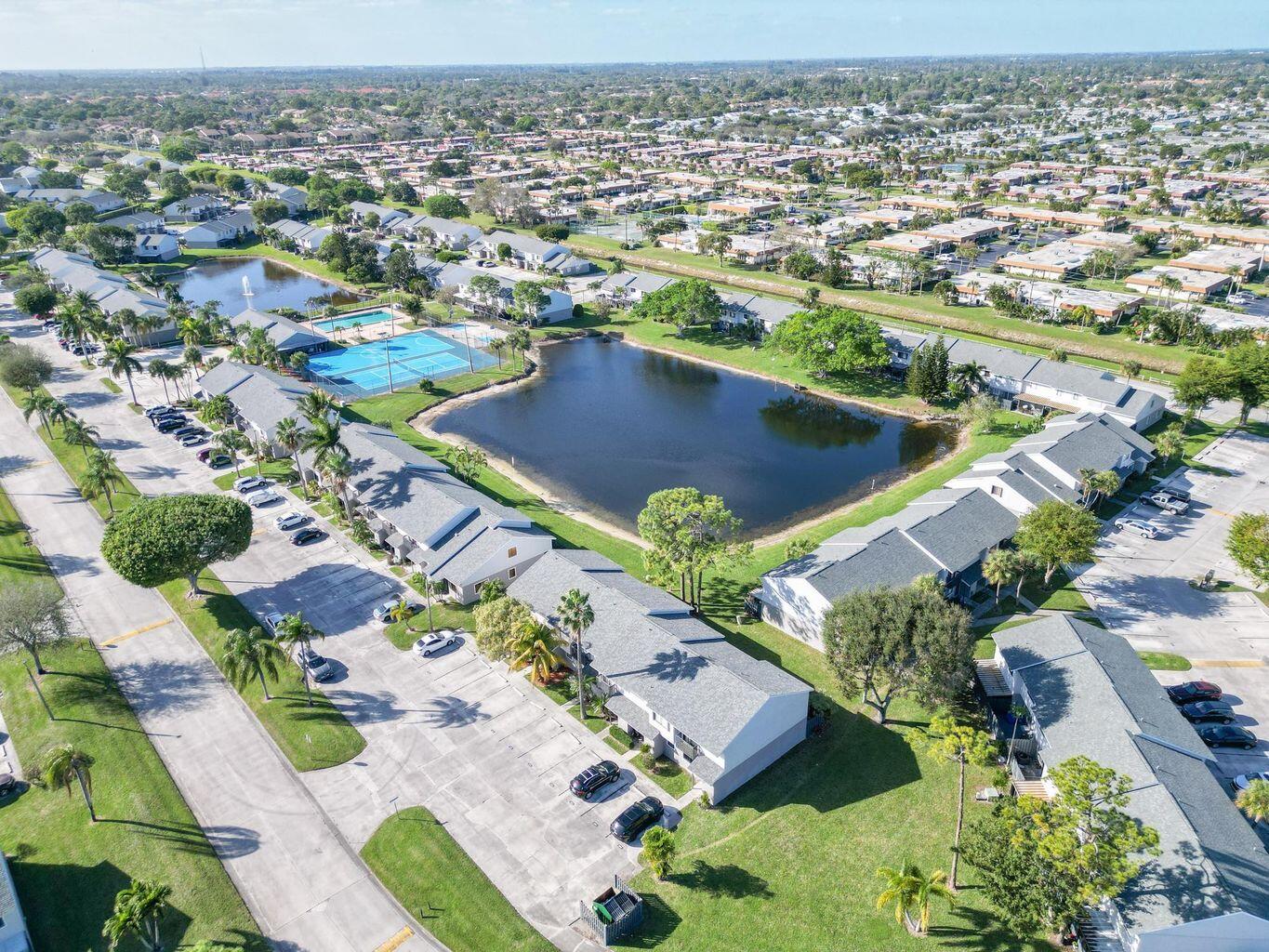 3004 Poolside Dr