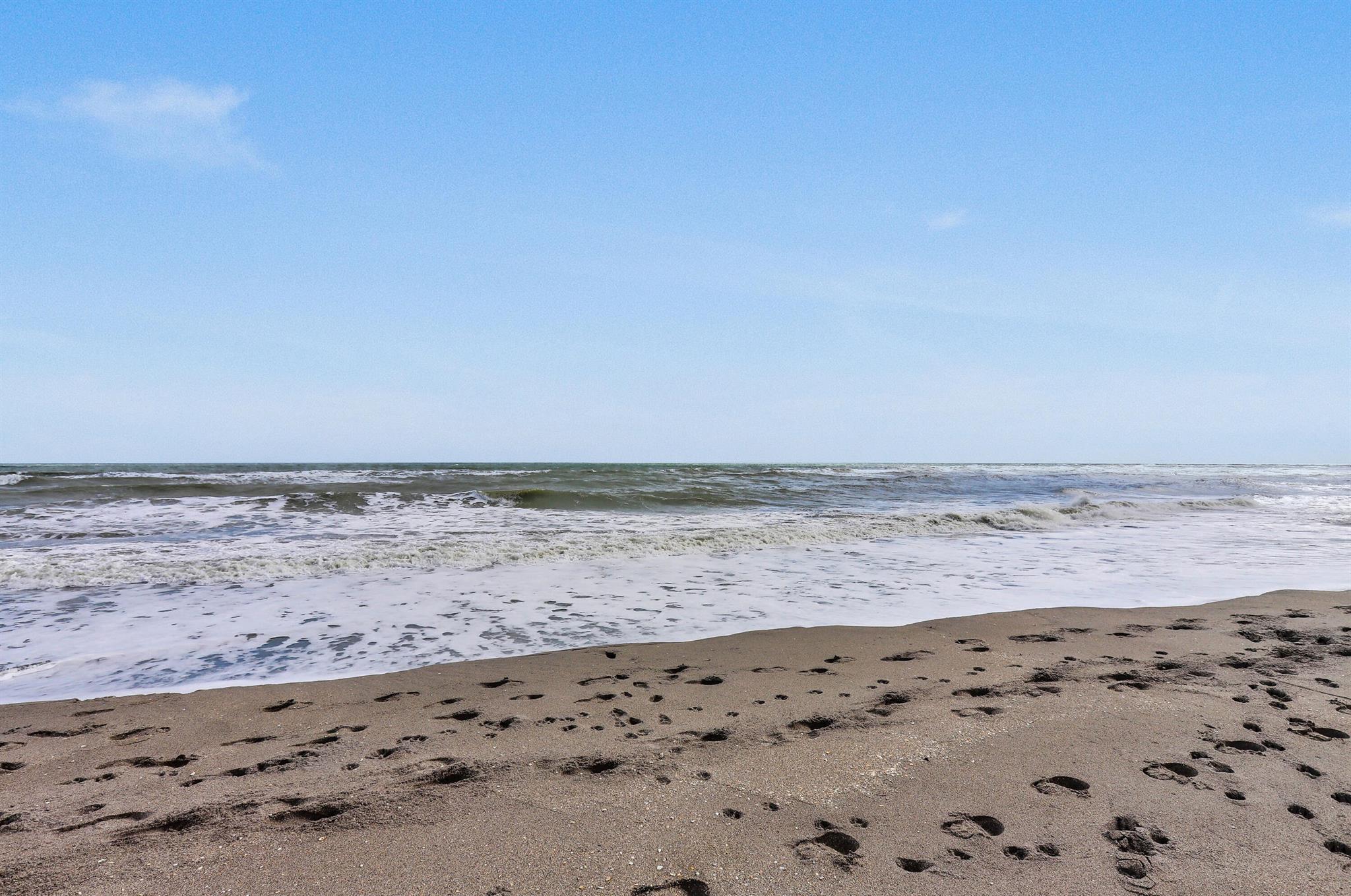 87 Lighthouse Dr Jupiter Inlet Colony, FL 33469