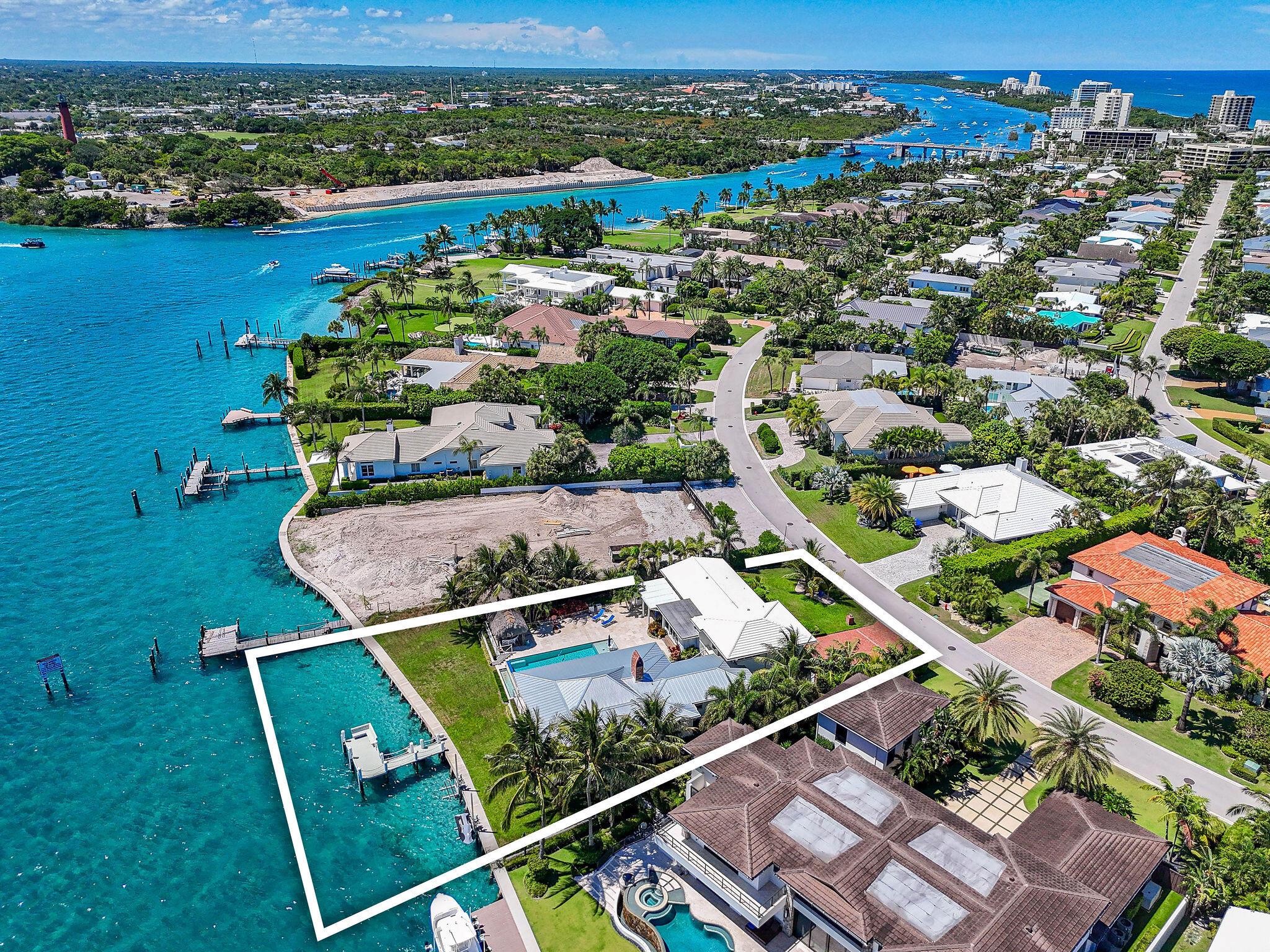 87 Lighthouse Dr Jupiter Inlet Colony, FL 33469