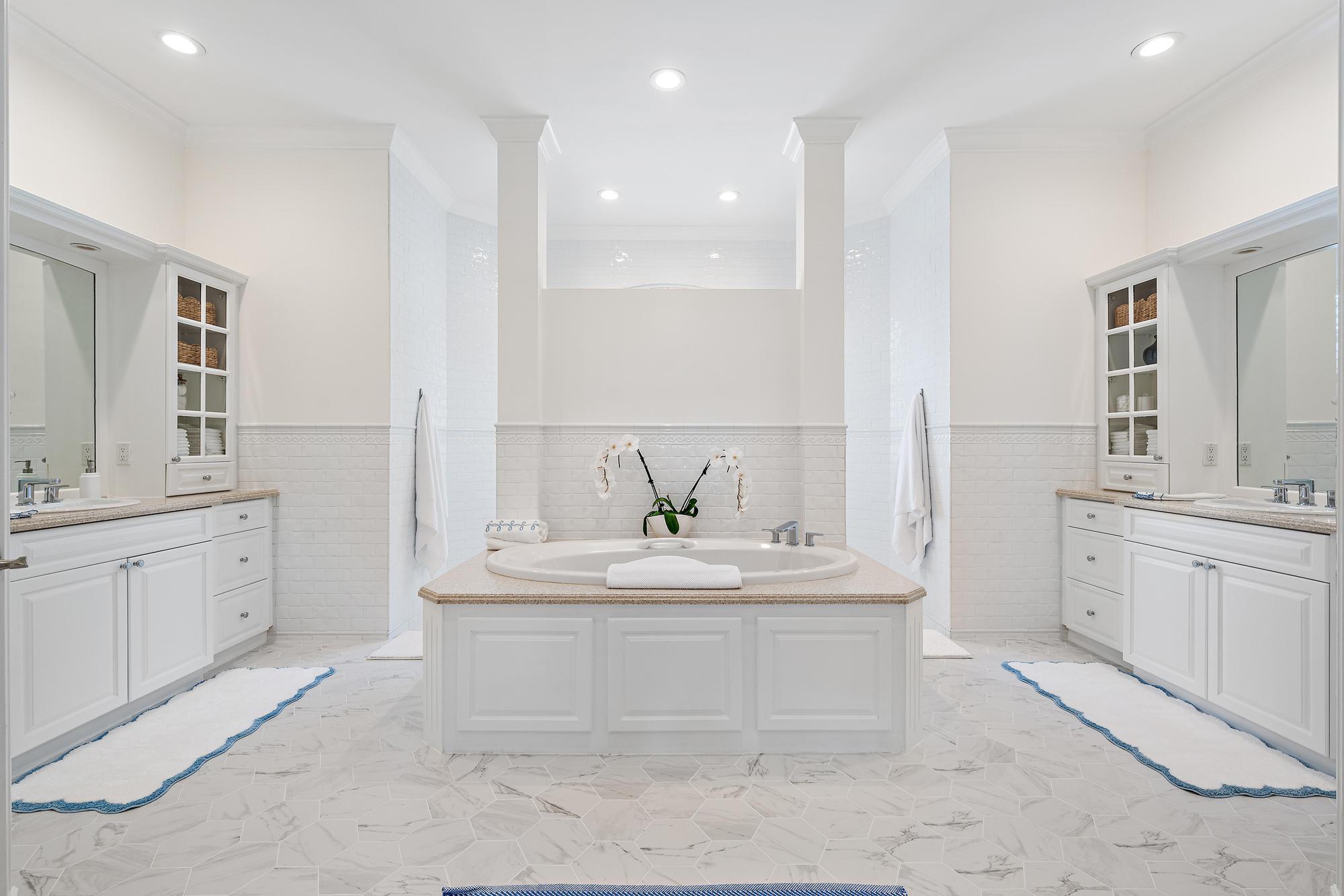 839 Country Clb Dr North Palm Beach, FL 33408