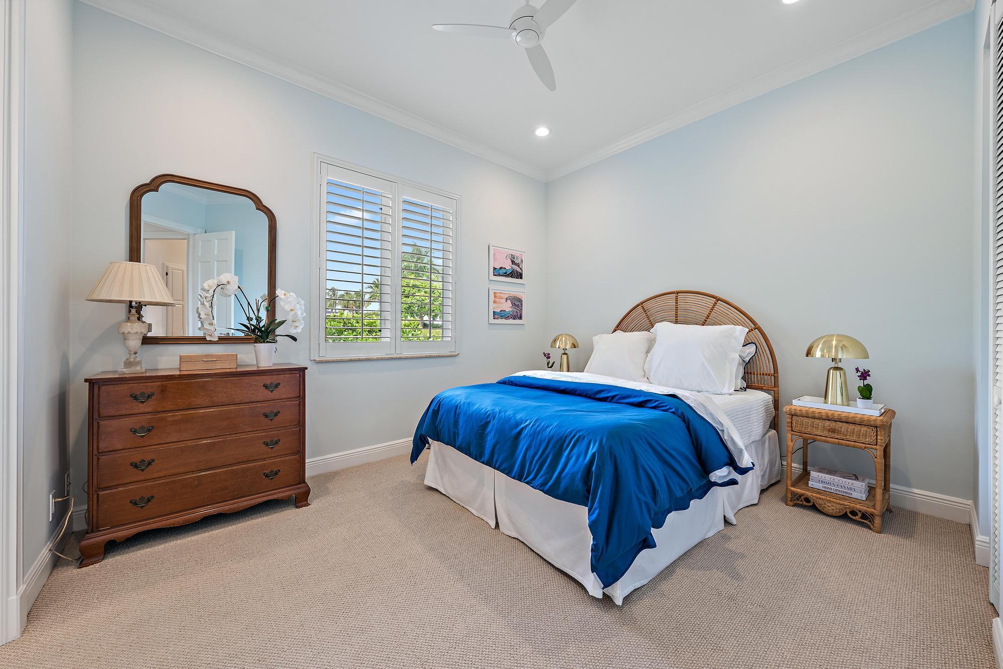 839 Country Clb Dr North Palm Beach, FL 33408