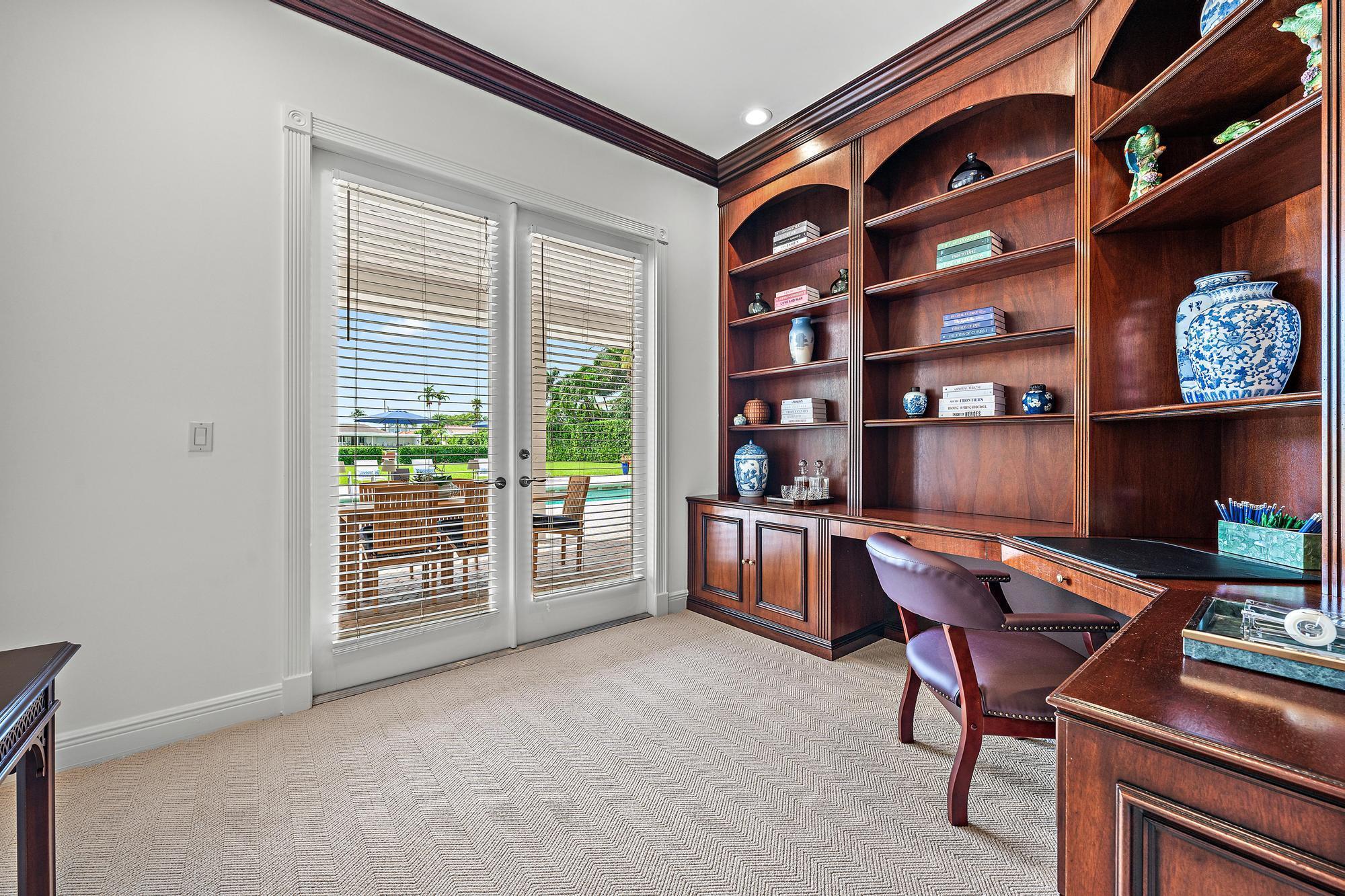 839 Country Clb Dr North Palm Beach, FL 33408