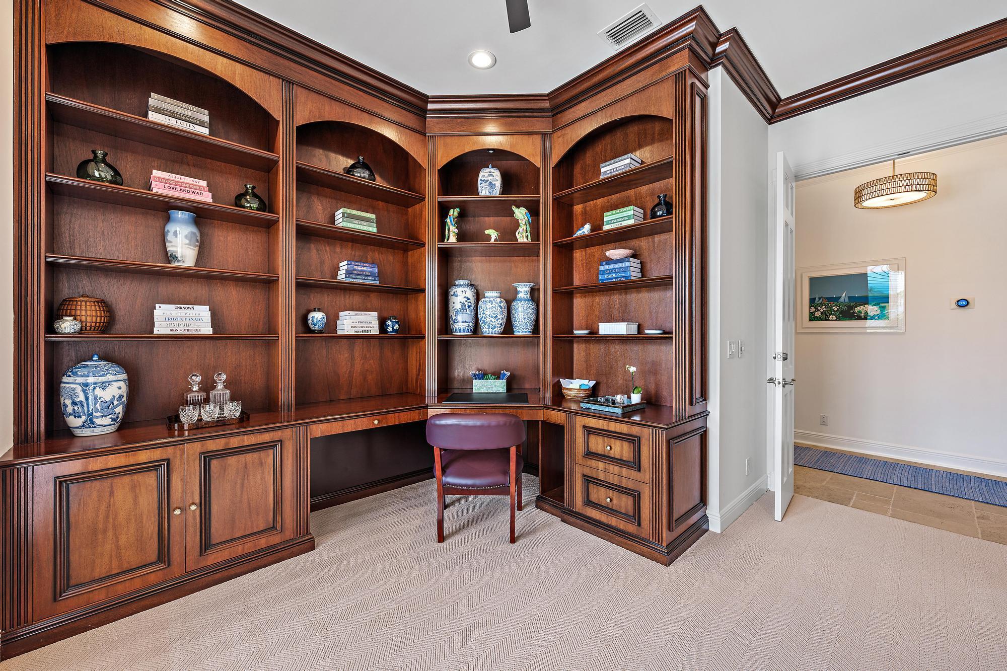 839 Country Clb Dr North Palm Beach, FL 33408