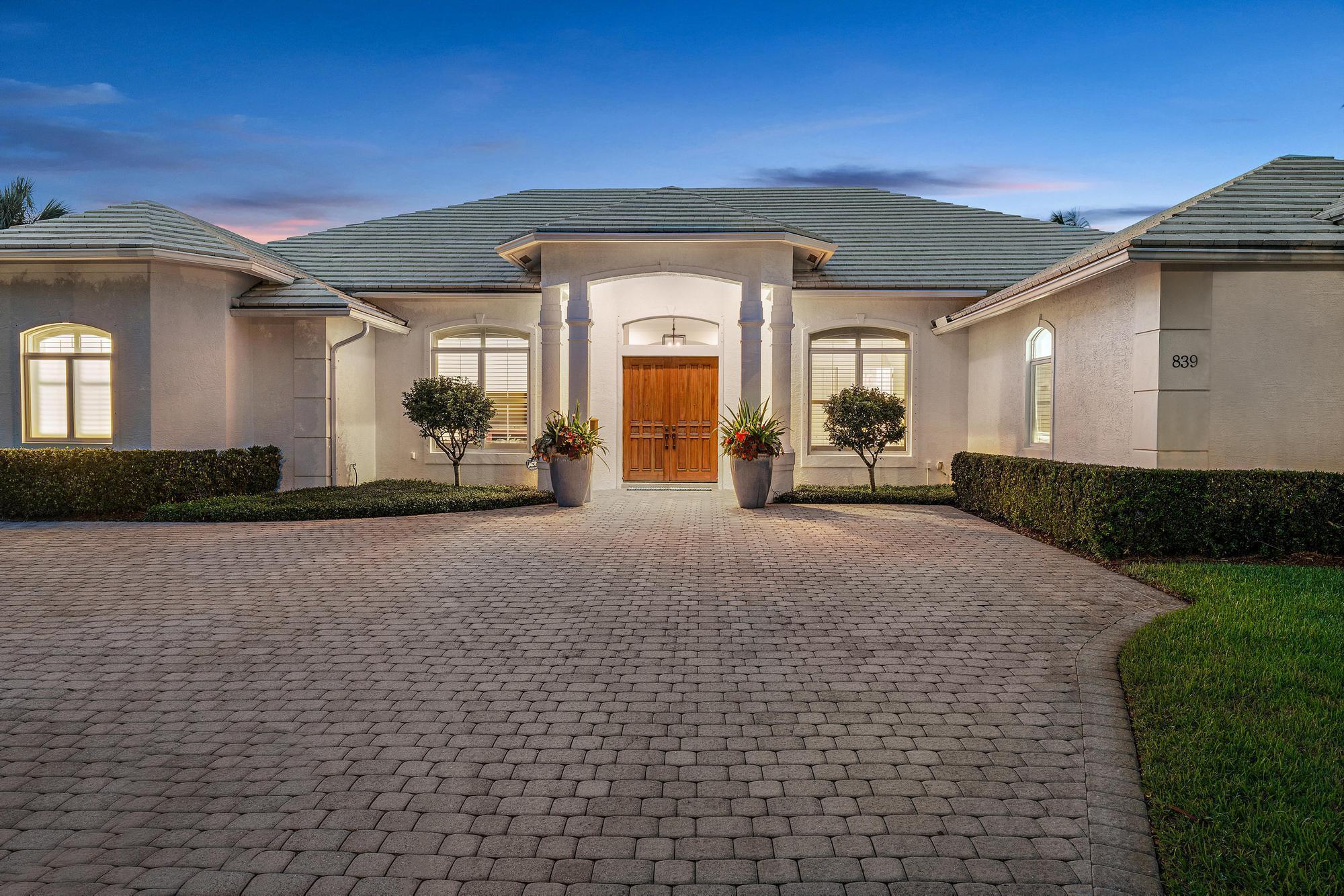 839 Country Clb Dr North Palm Beach, FL 33408