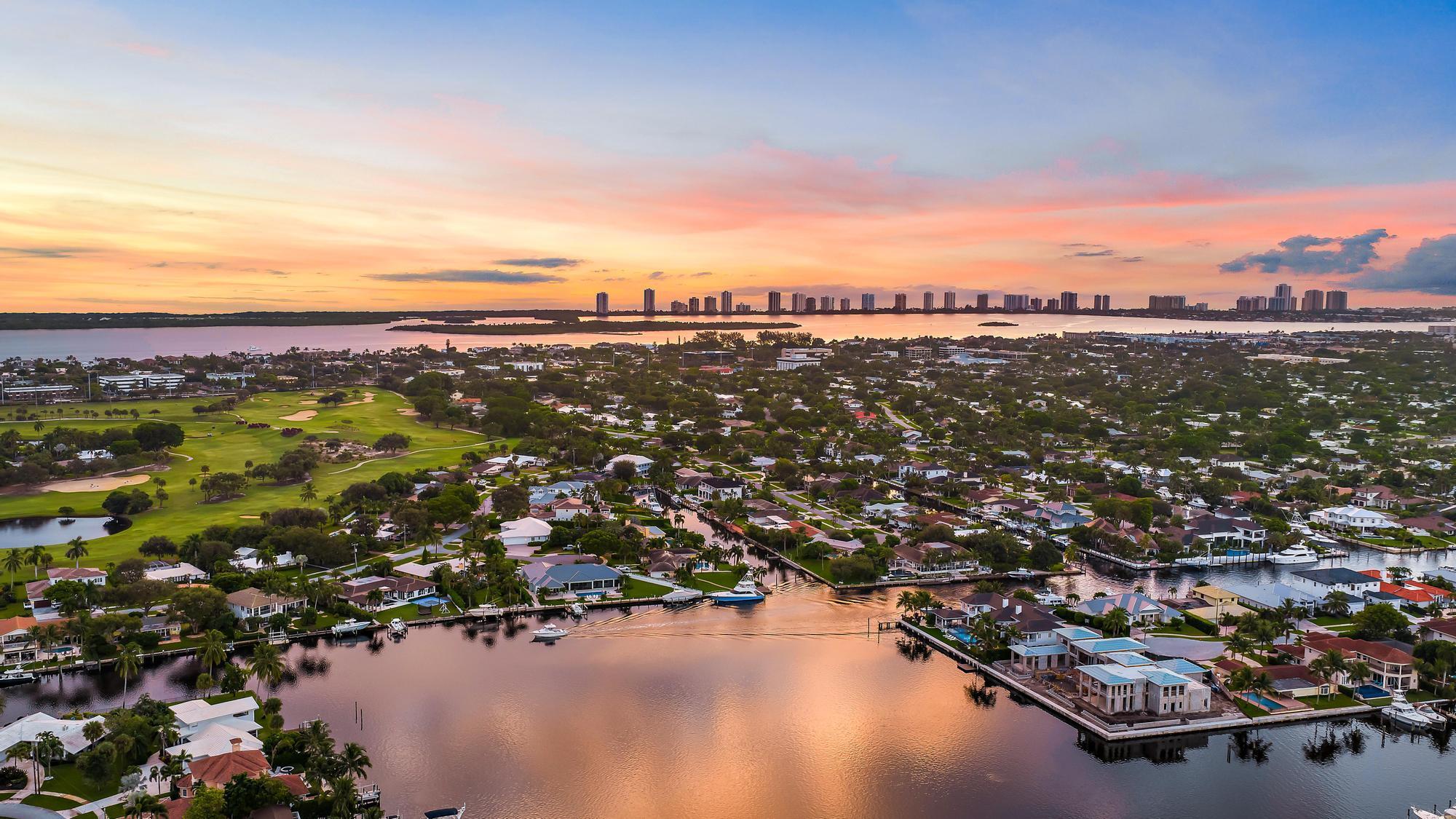 839 Country Clb Dr North Palm Beach, FL 33408