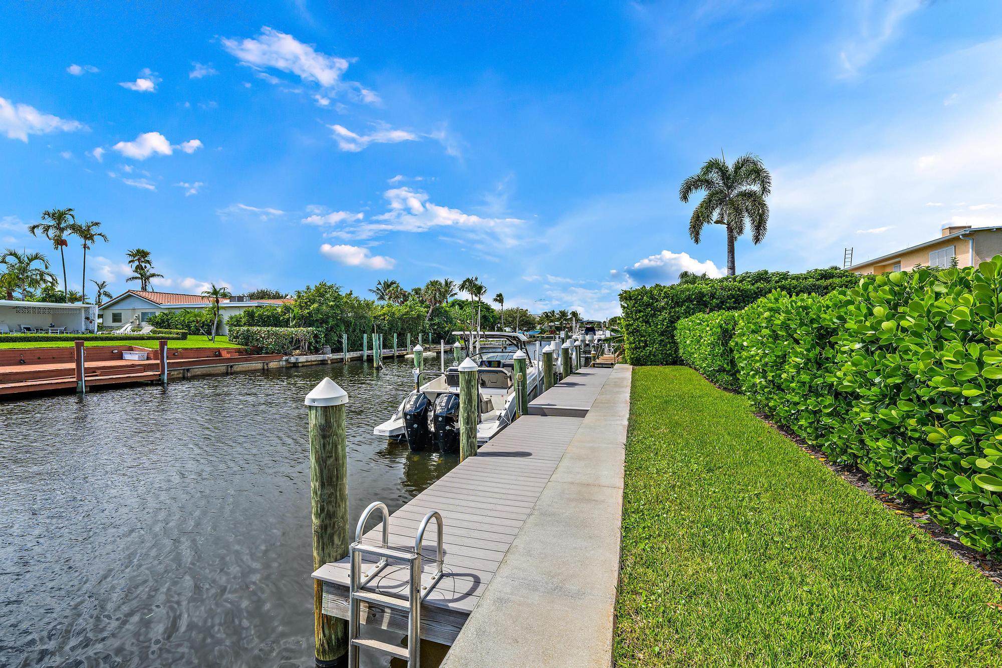 839 Country Clb Dr North Palm Beach, FL 33408