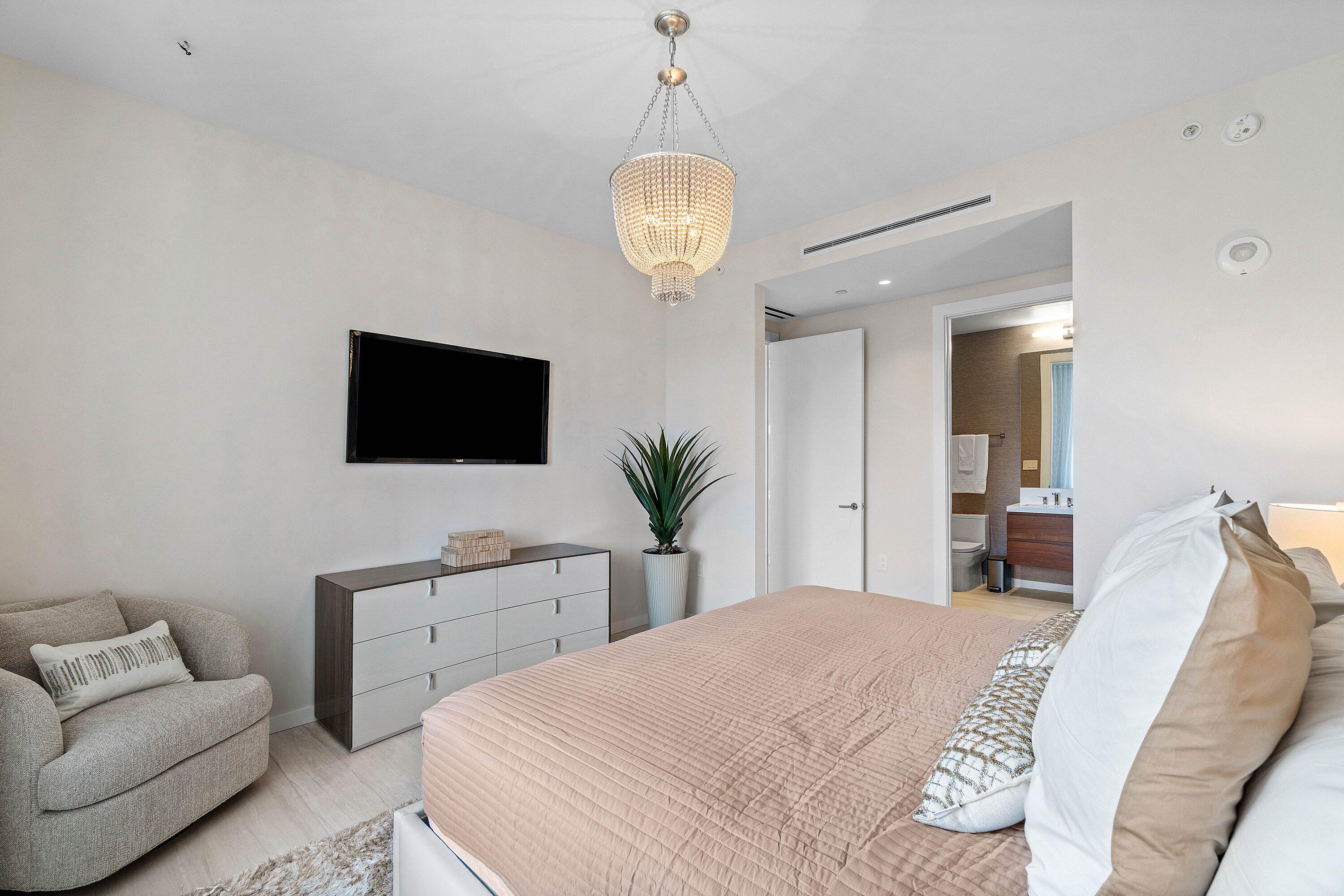 200 SE Mizner #608 Boca Raton, FL 33432