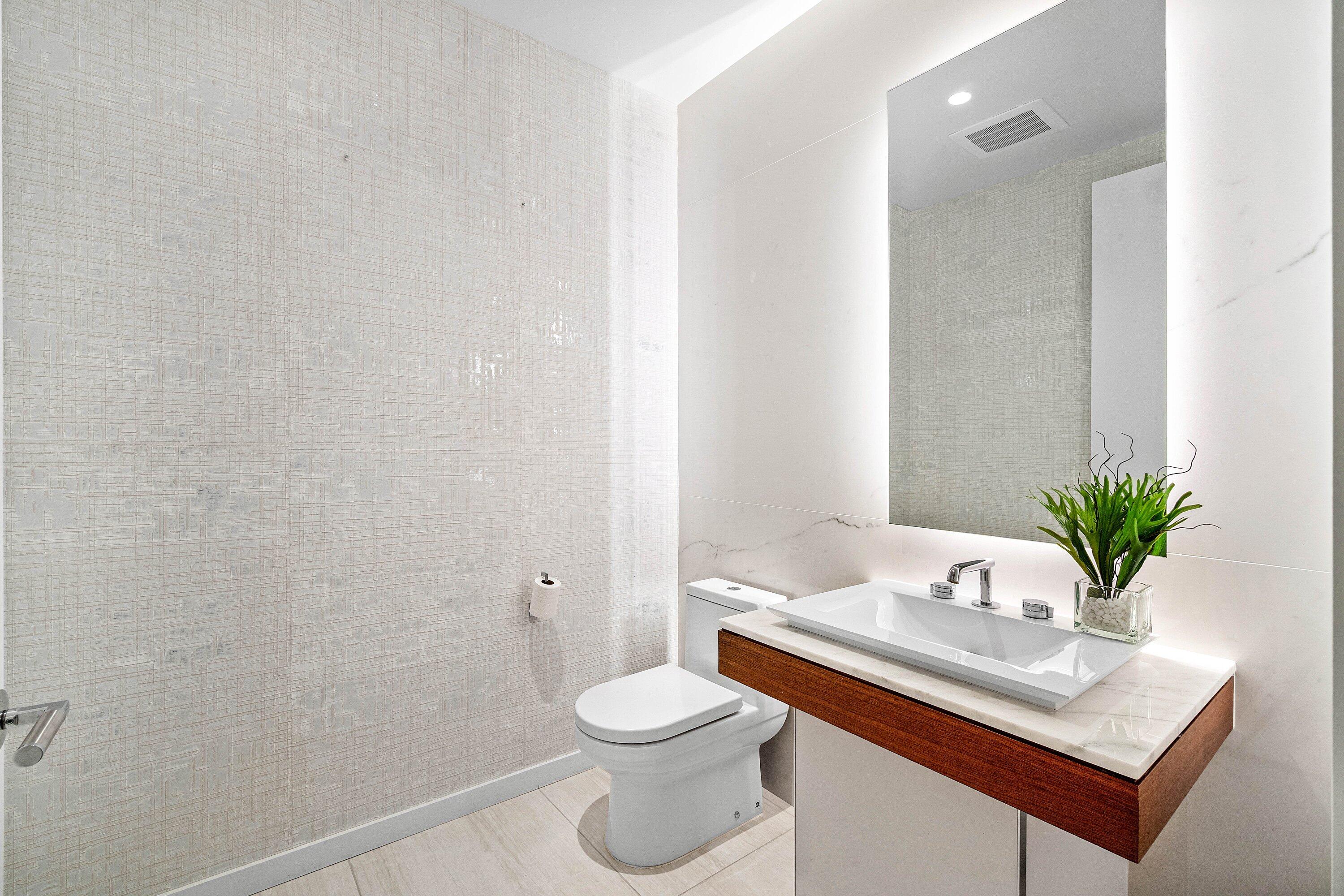 200 SE Mizner #608 Boca Raton, FL 33432