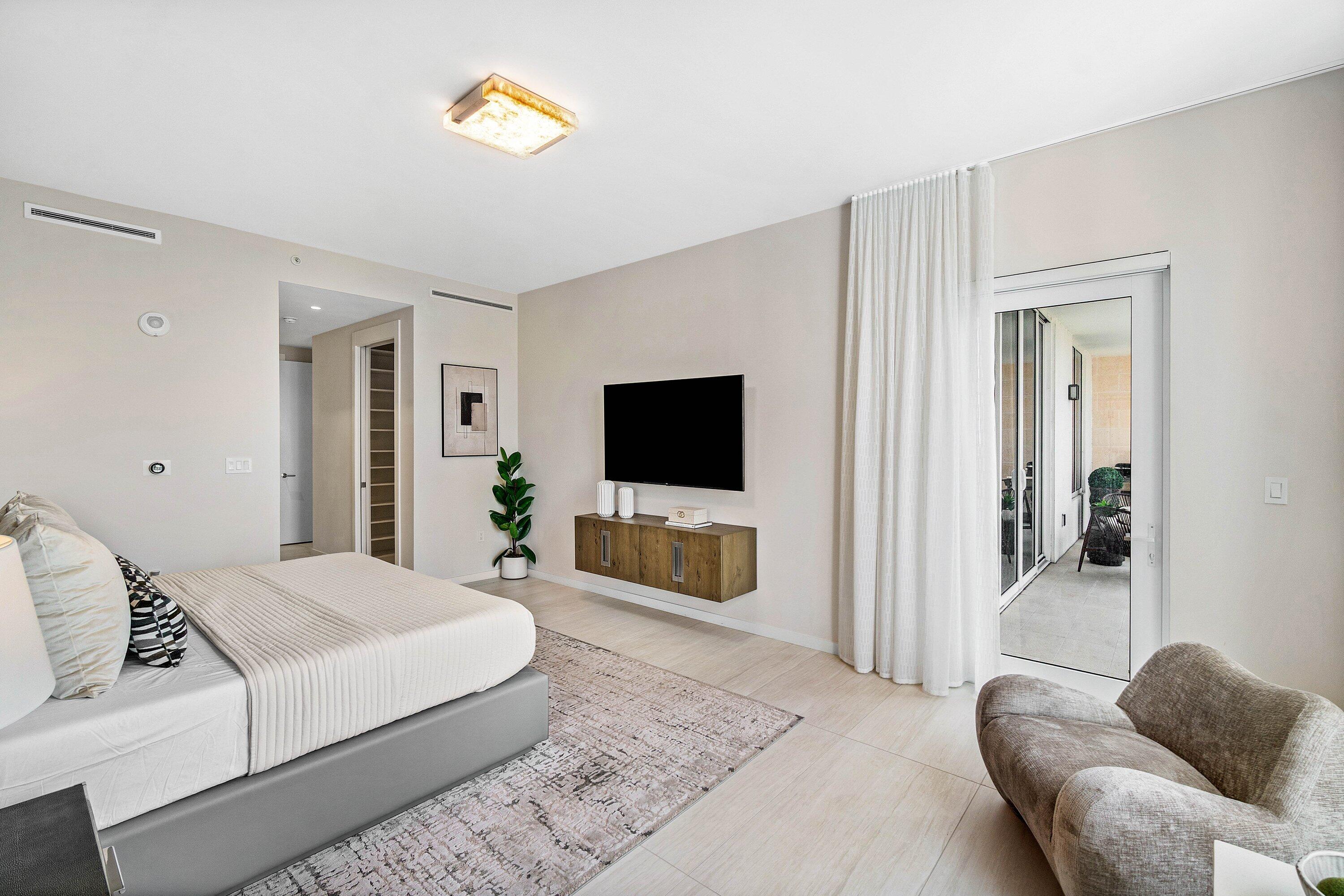 200 SE Mizner #608 Boca Raton, FL 33432