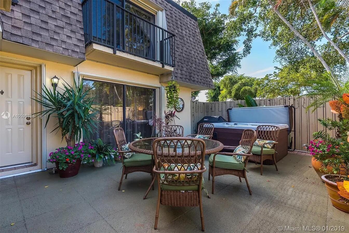 2899 SW 22nd Cir #43c