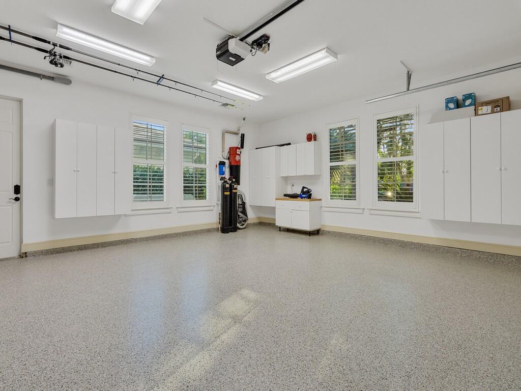 400 Oceanview Ln Vero Beach, FL 32963