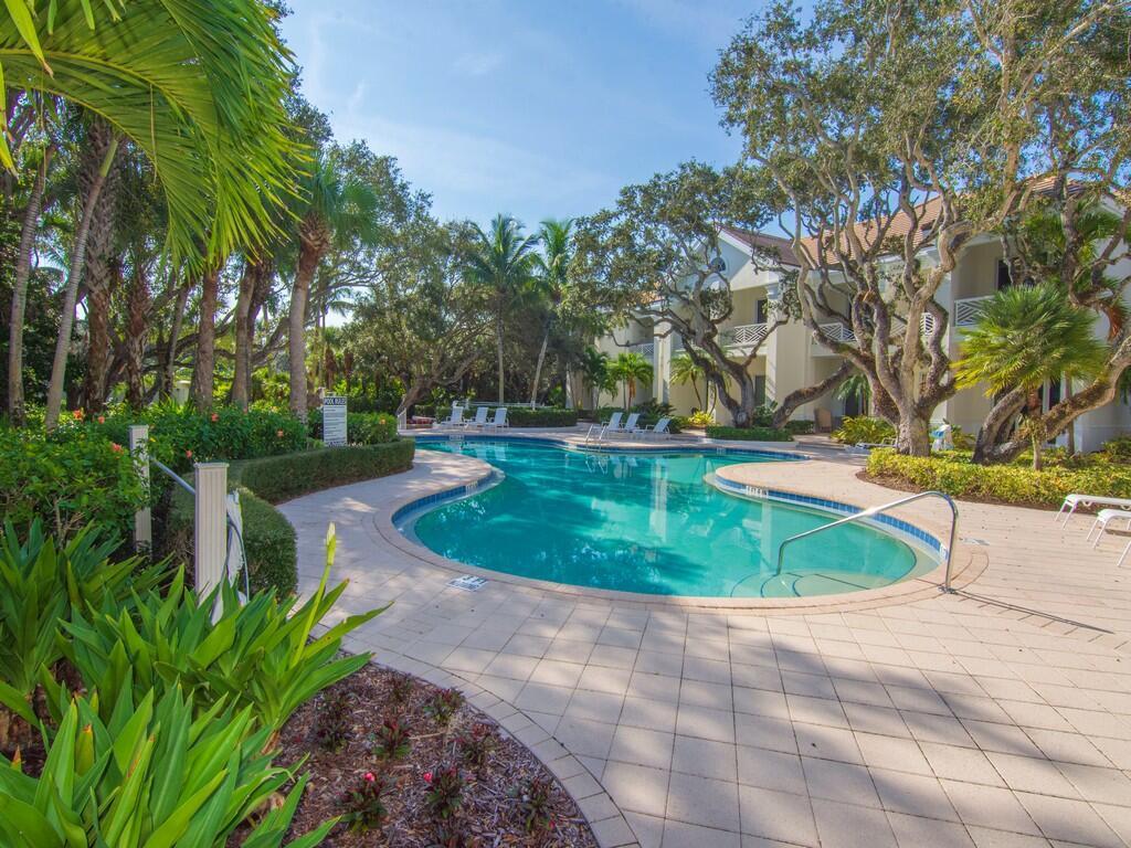 400 Oceanview Ln Vero Beach, FL 32963