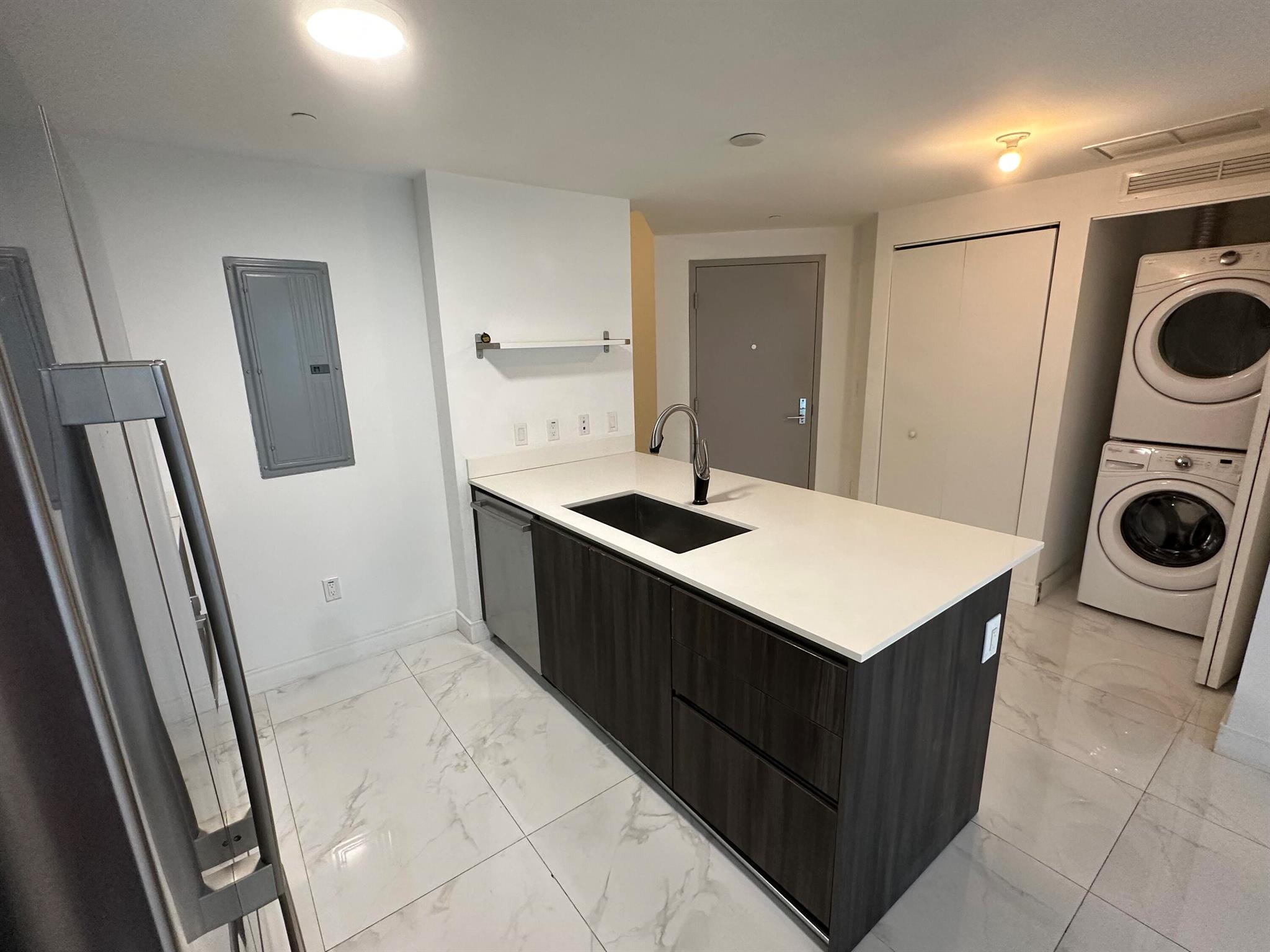 image Aria On The Bay Condo10