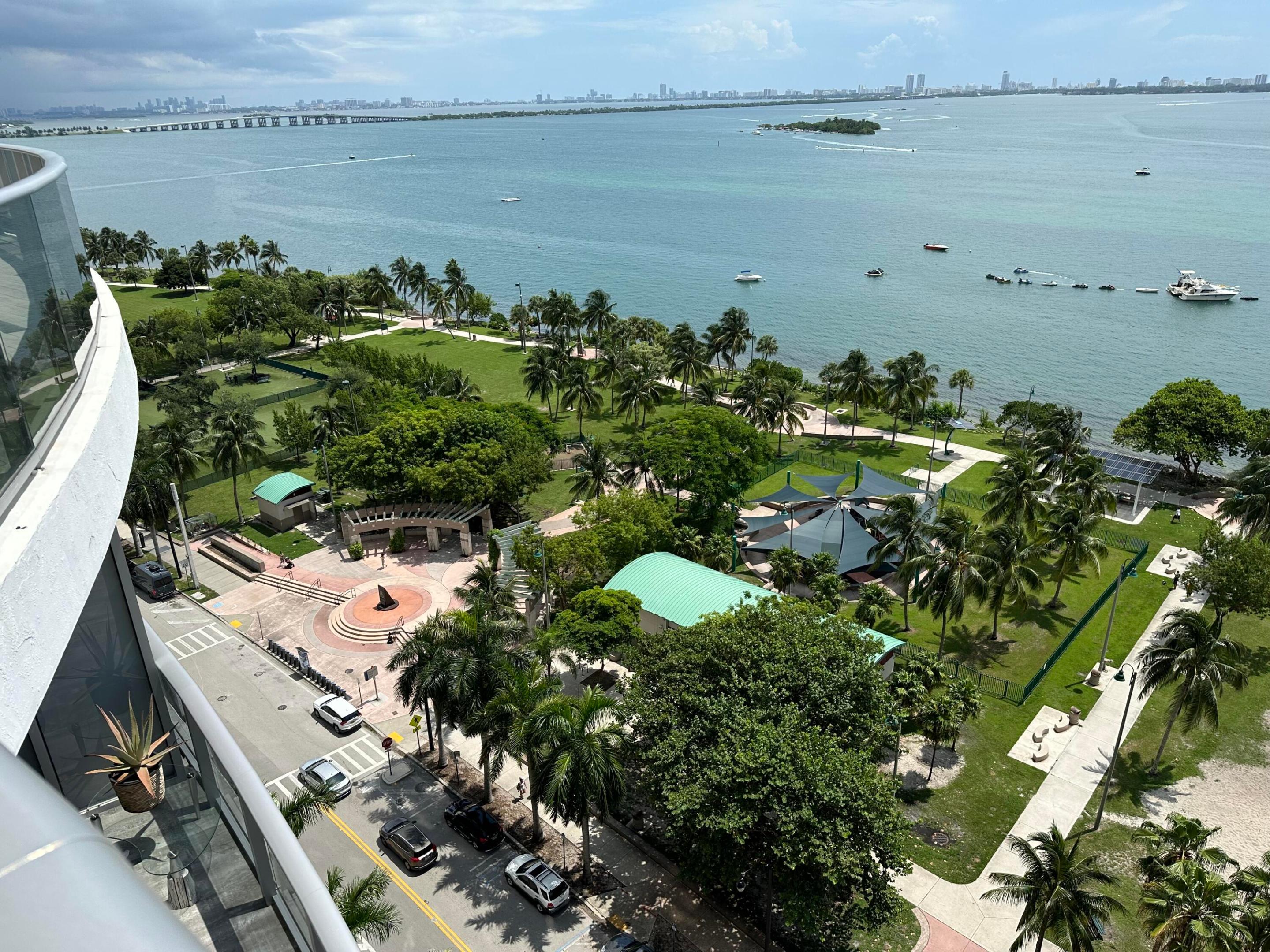 image Aria on the Bay112