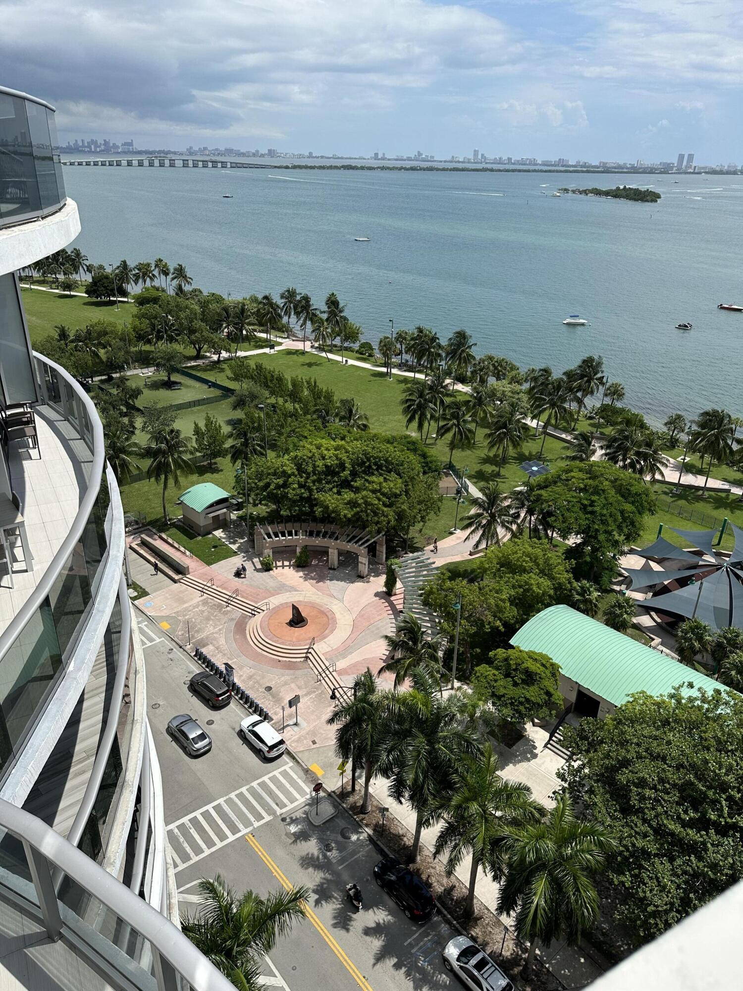 image Aria on the Bay121