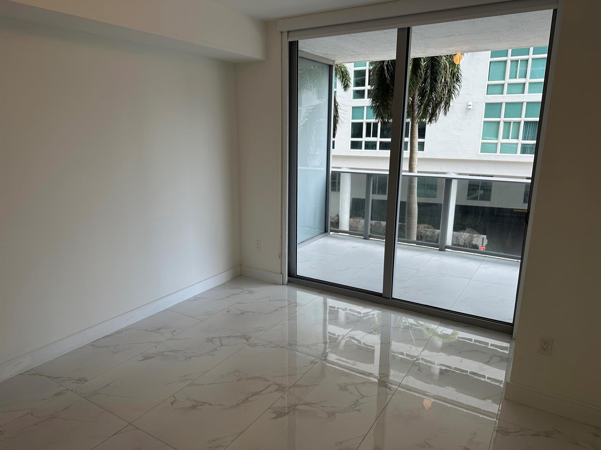 image Aria On The Bay Condo14