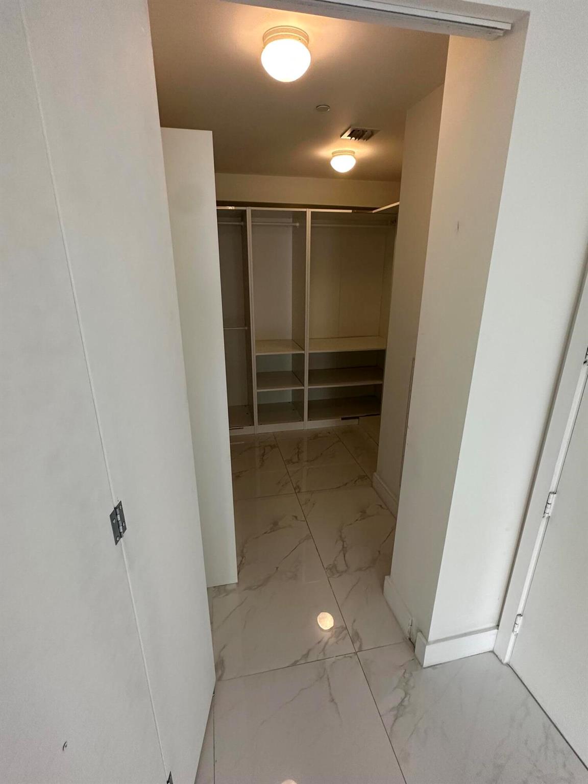 image Aria On The Bay Condo20