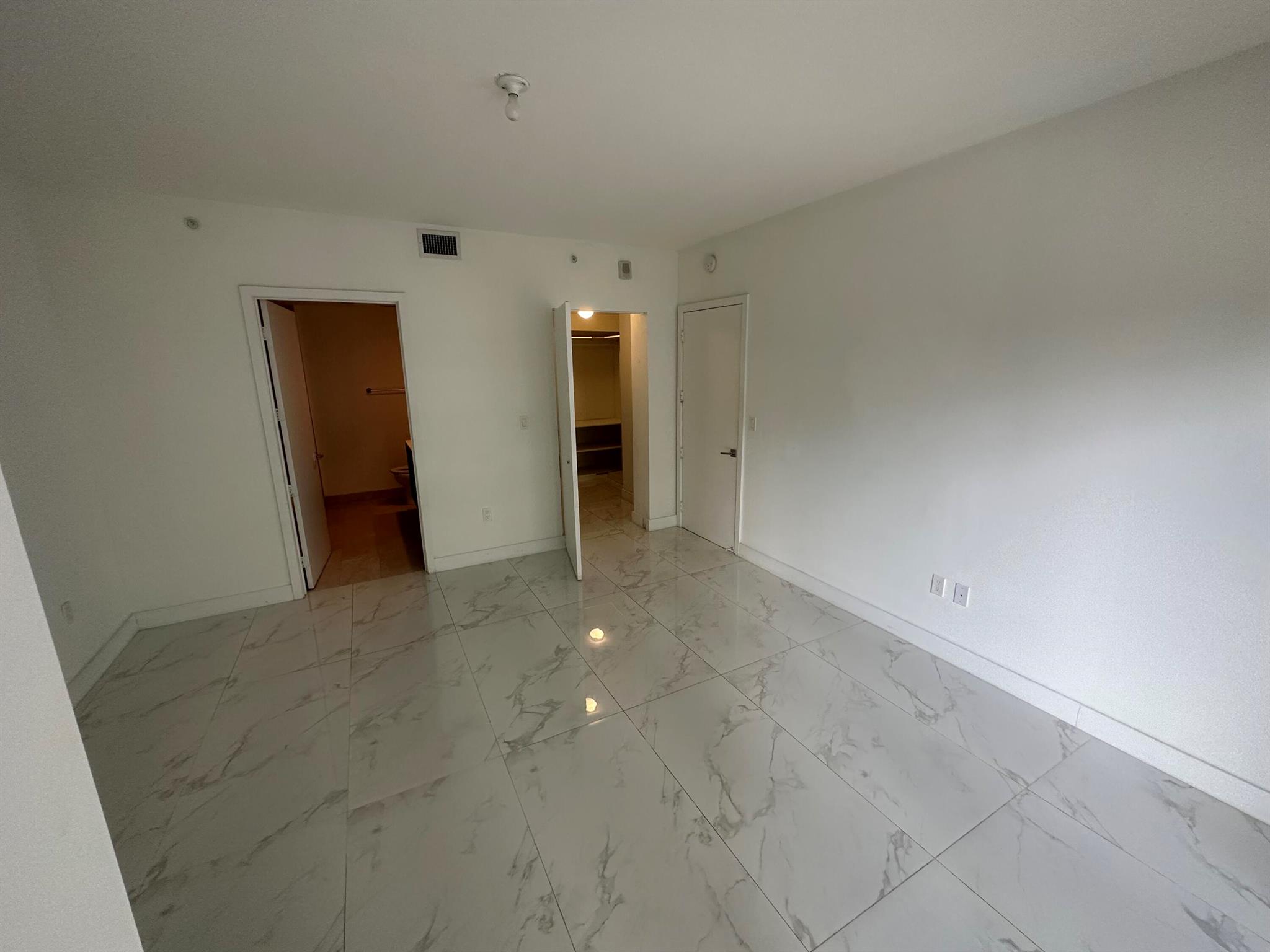 image Aria On The Bay Condo22