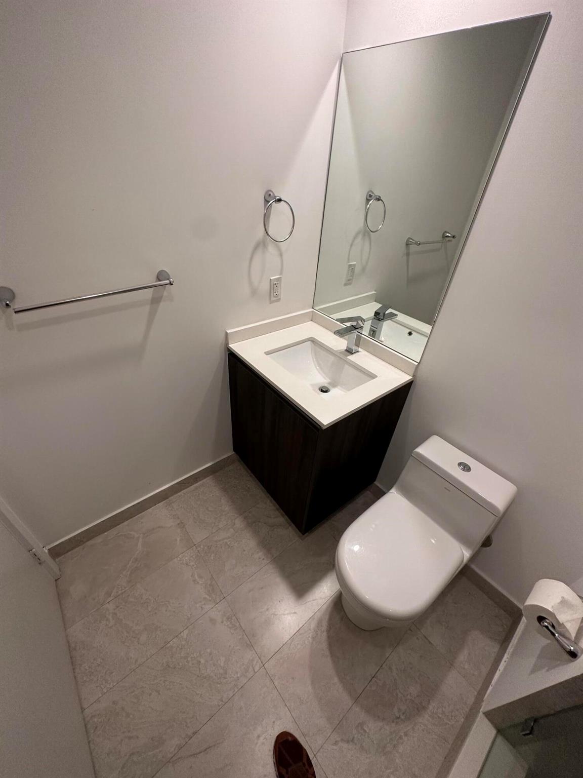 image Aria On The Bay Condo32