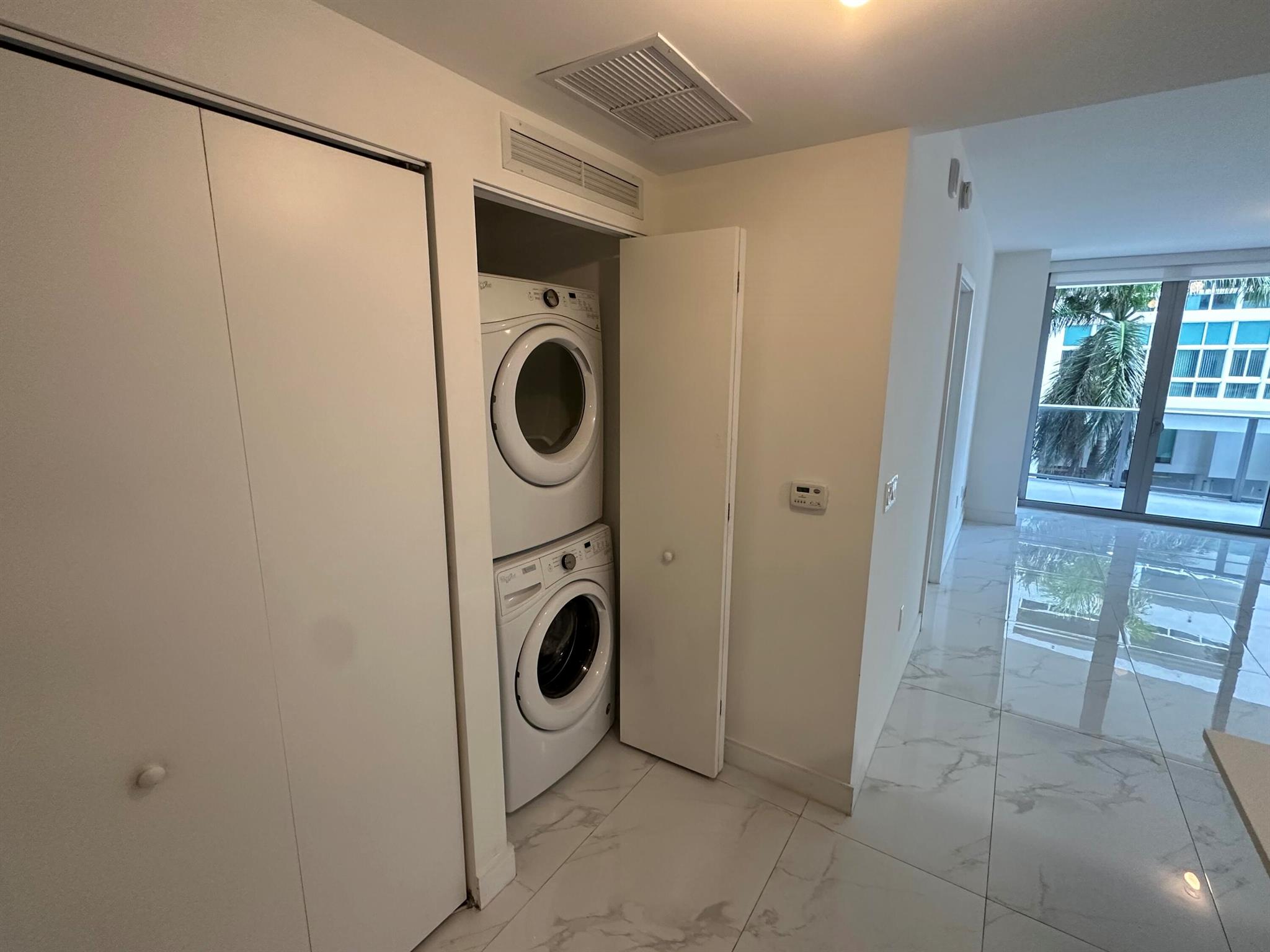 image Aria On The Bay Condo4