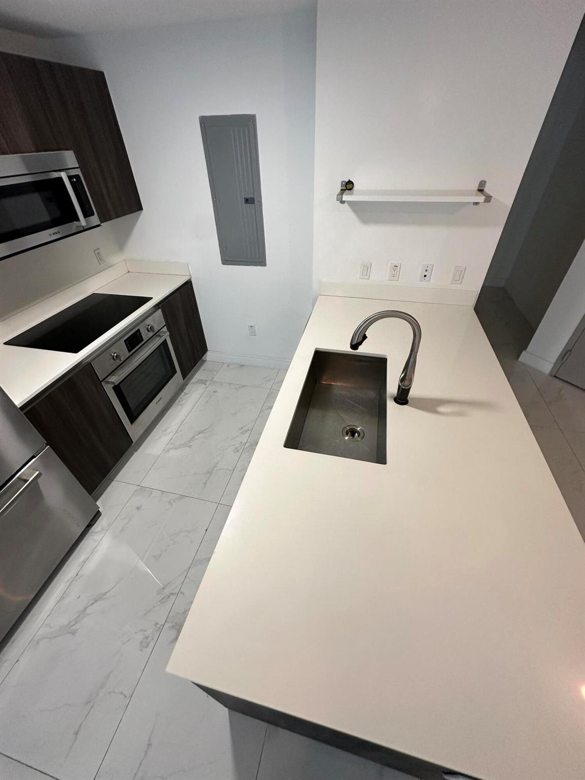 image Aria On The Bay Condo6