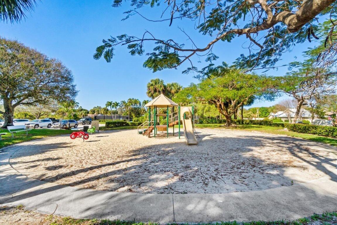 247 River Park Jupiter, FL 33477