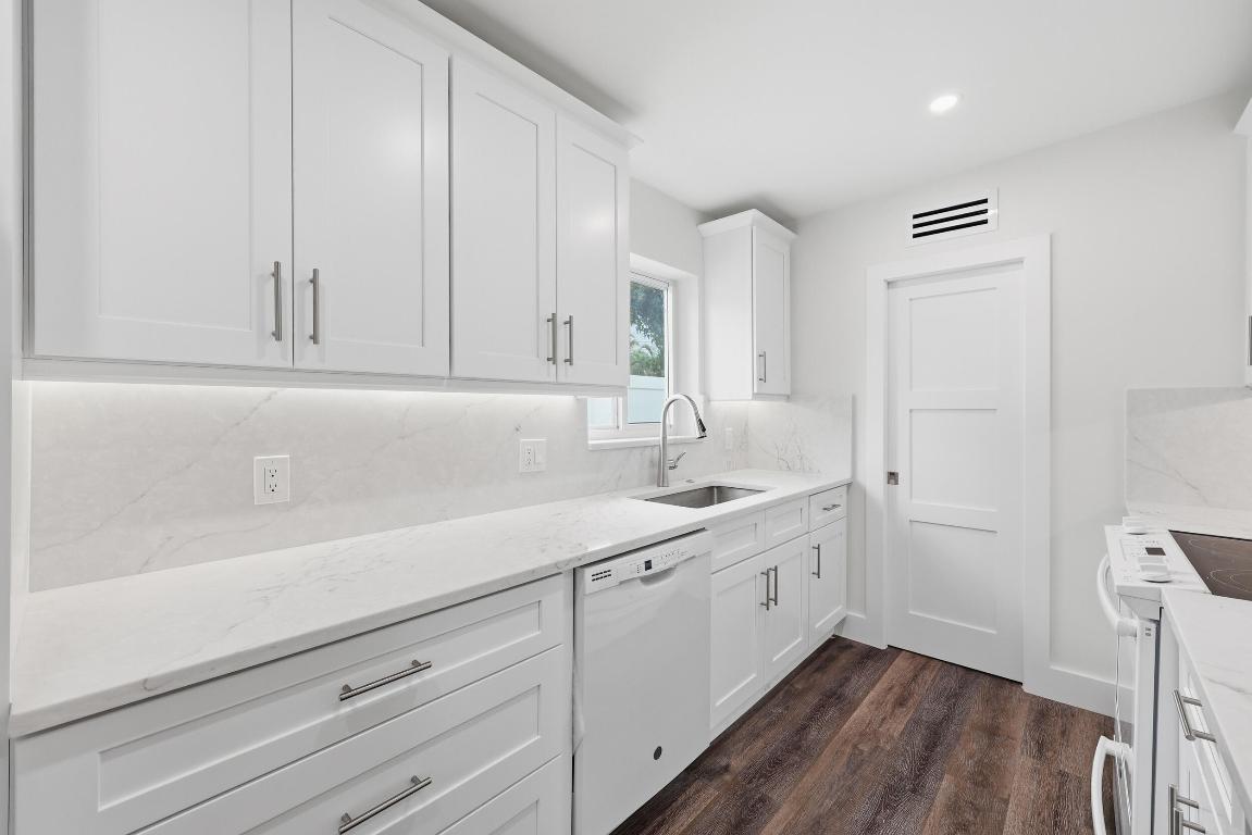 403 Todd Jupiter, FL 33458